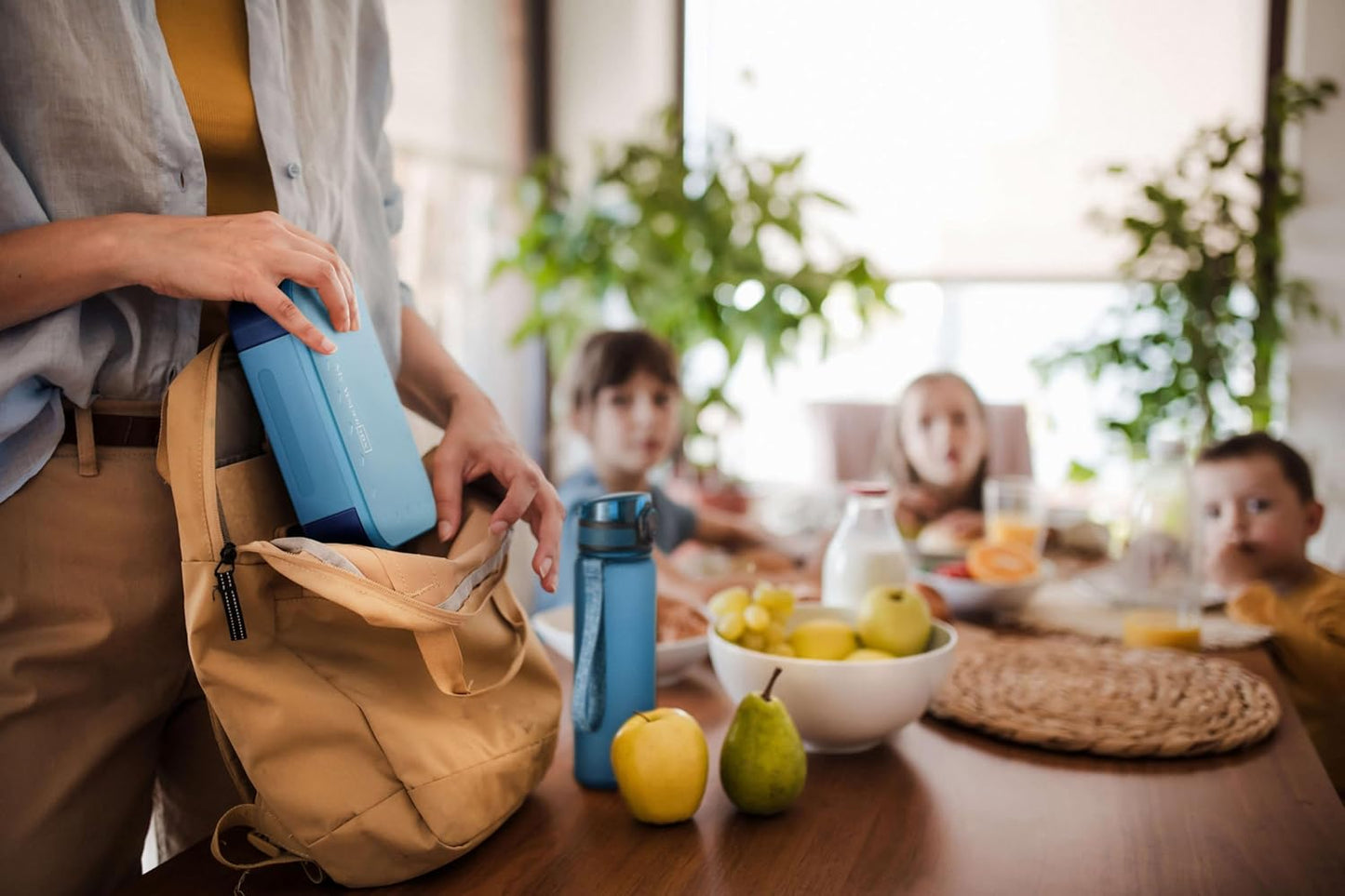 Brotdose für Kinder mit Fächern, Hellblau - Blau