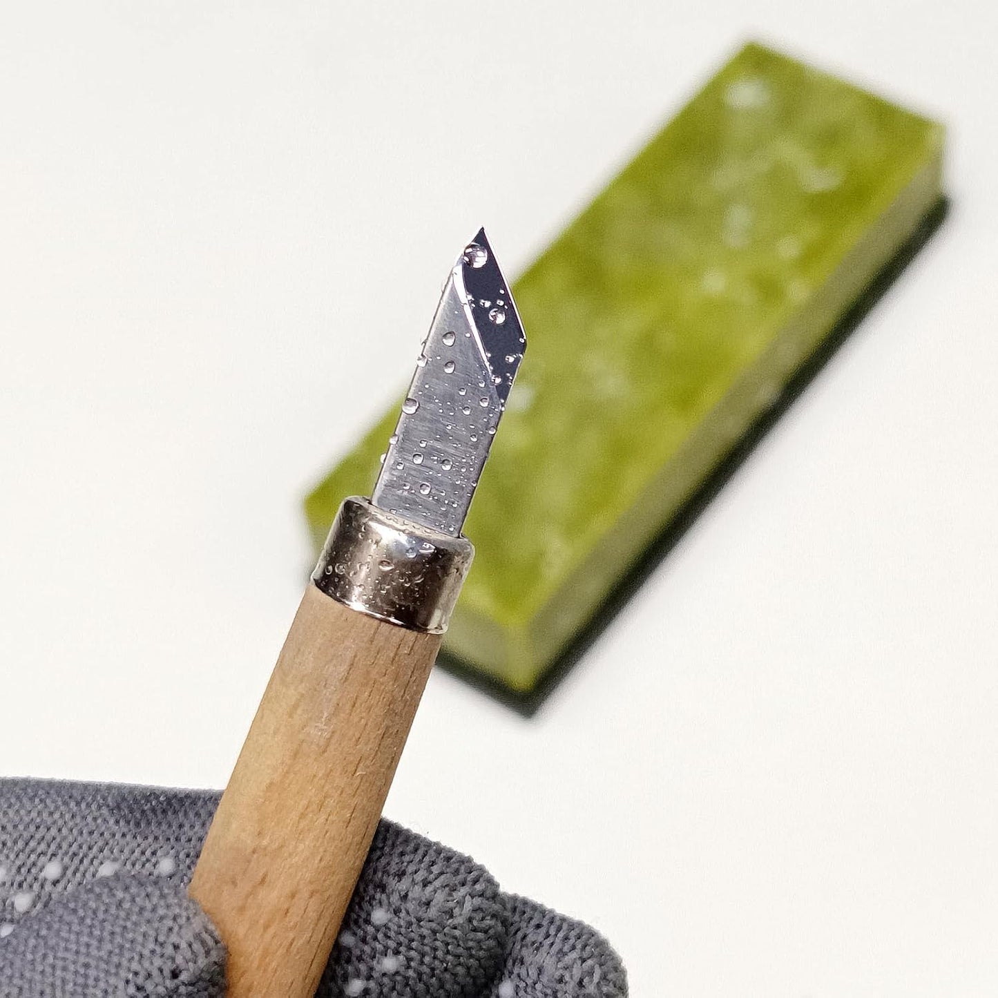 Messerschärfstein mit Körnung 10000, A
