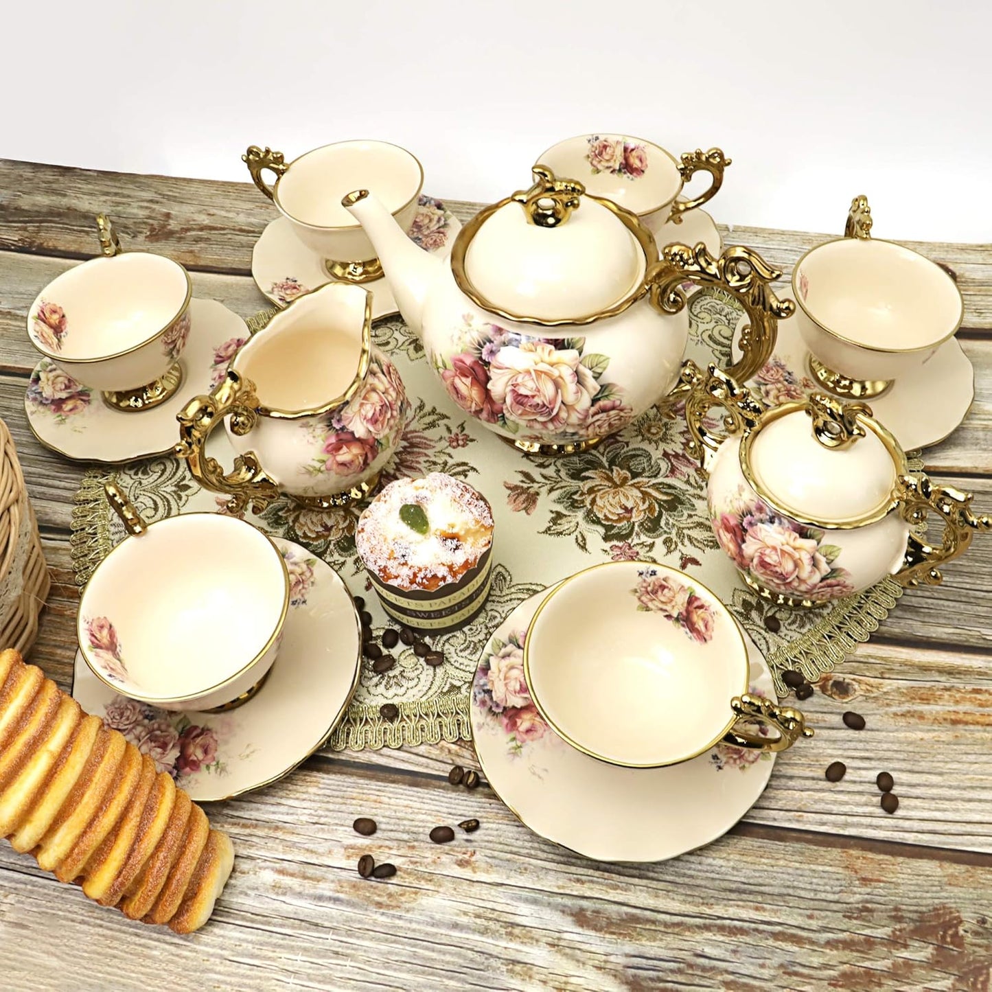 Tee- und Kaffeeservice im Vintage-Design, Gold Teeservice