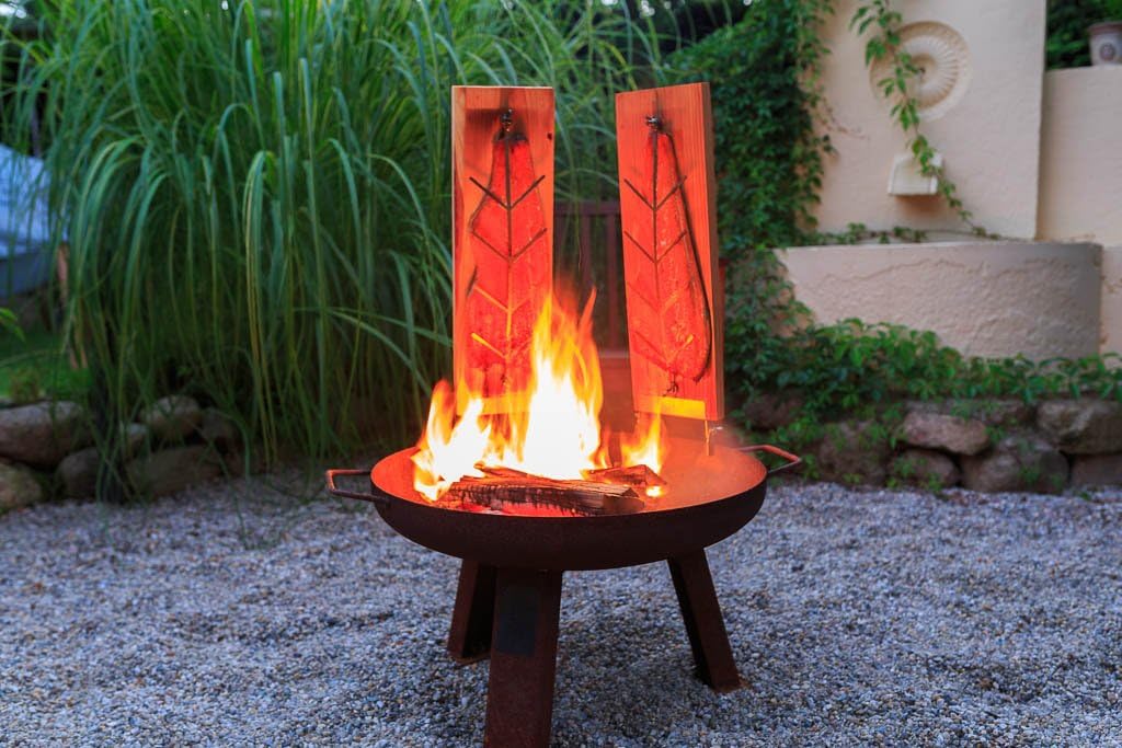 Flammlachsbrett-Set für Grill & Feuerschale (4 Stück), Lärche 4er Set