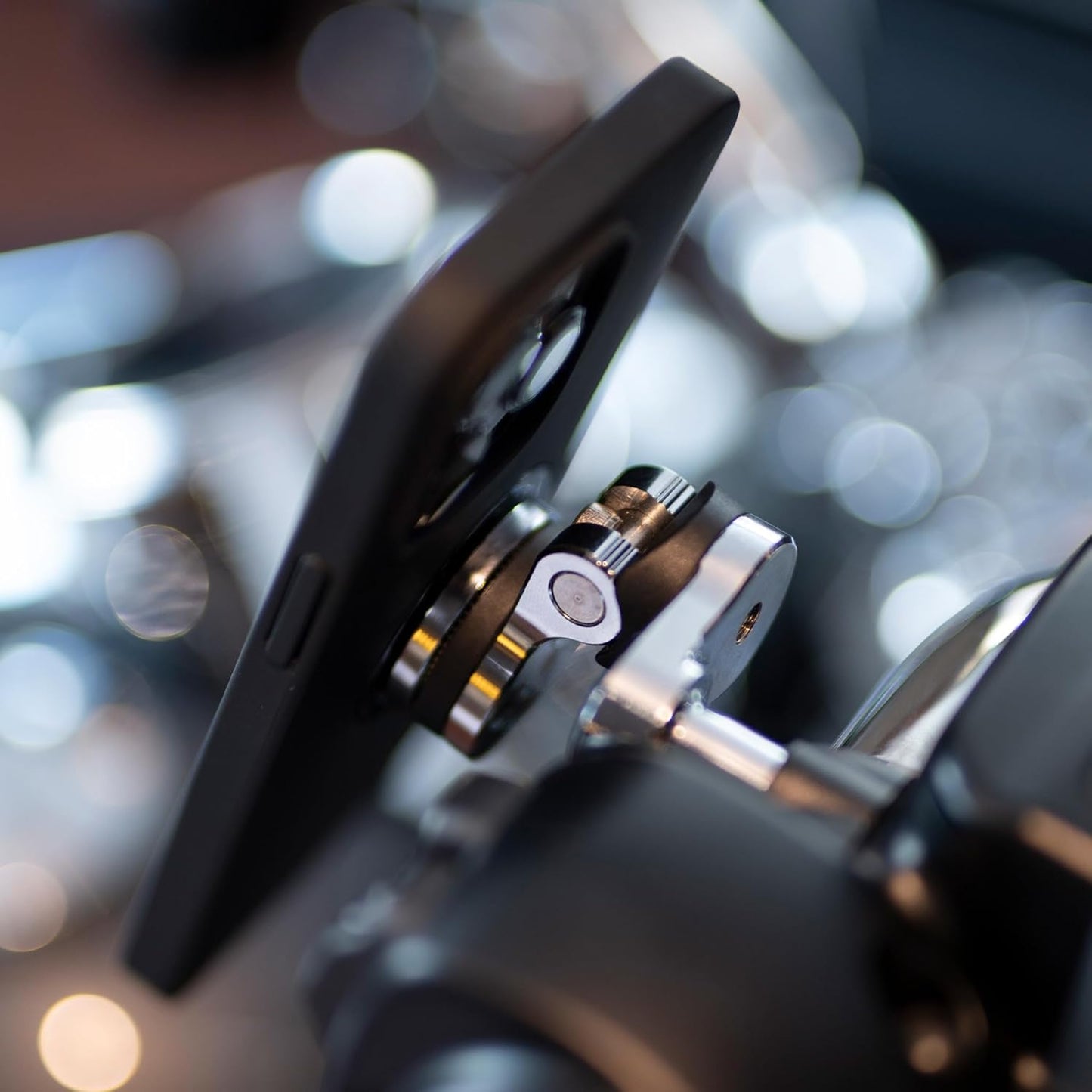 Clutch Mount Pro - Handyhalterung für Motorrad, Cromato