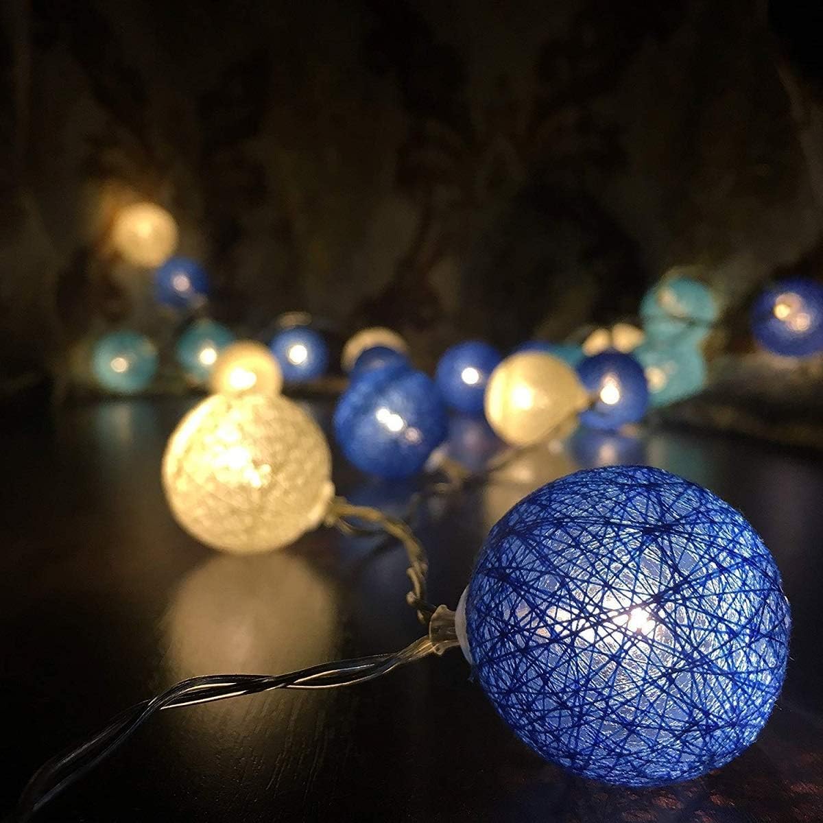 Lichterkette mit Baumwollkugeln, Blau Batterie