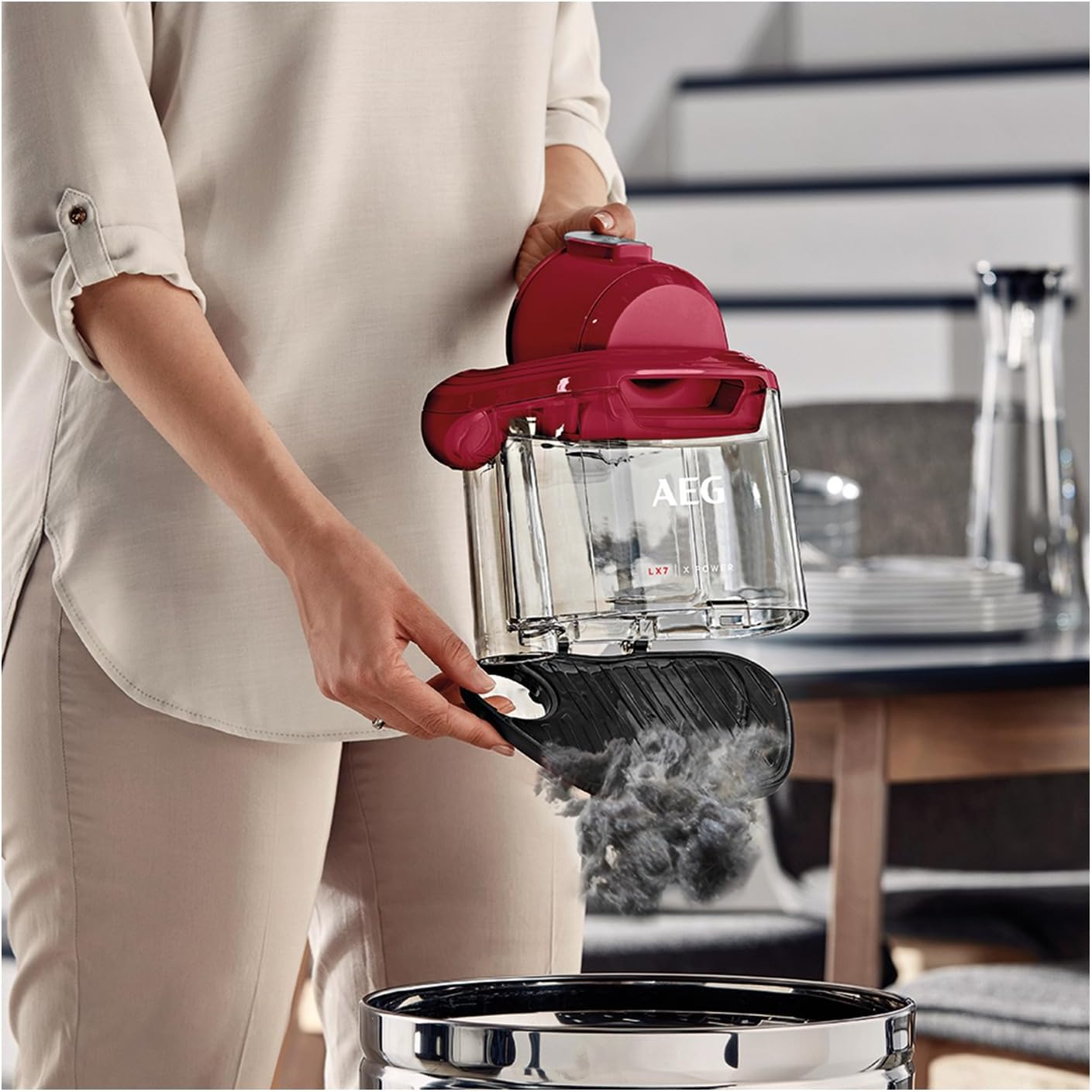 Staubsauger LX7-2-CR-A, Mit Turbo-Bodendüse und Spezialdüsen-Set