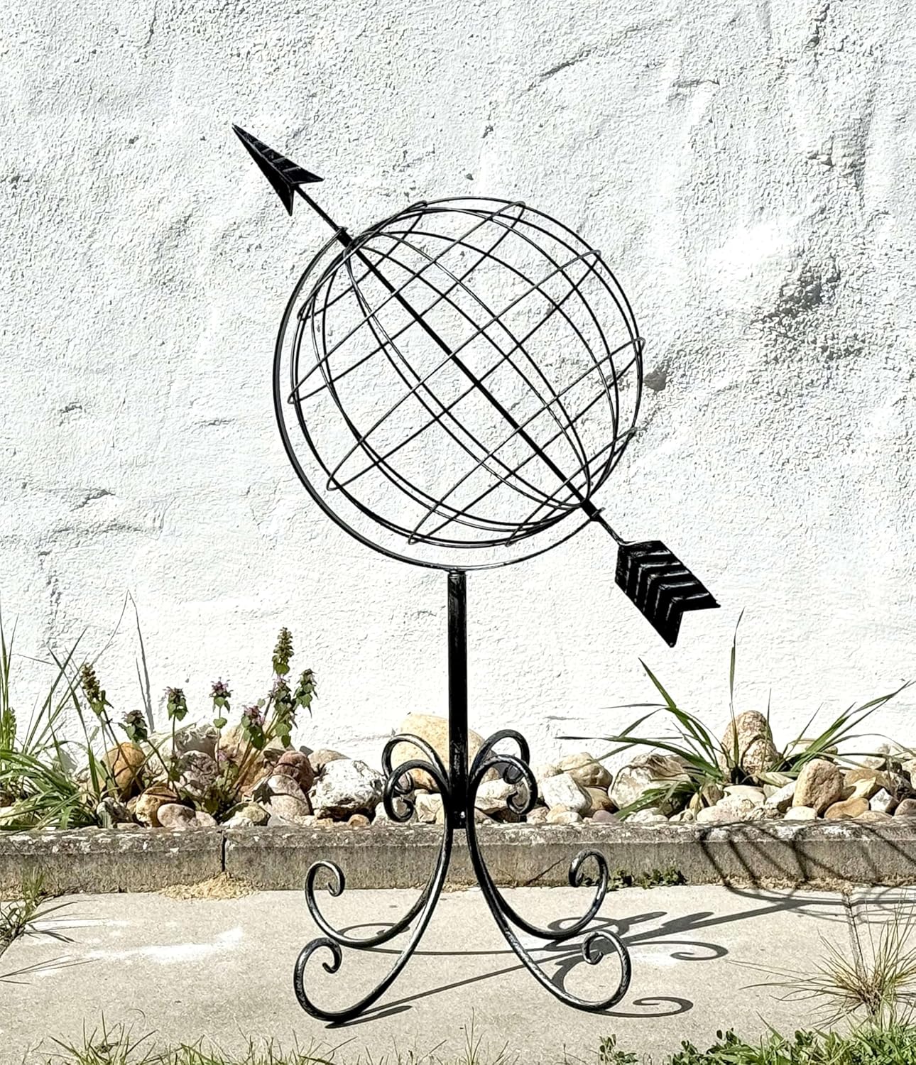 Sonnenuhr im Globus-Design