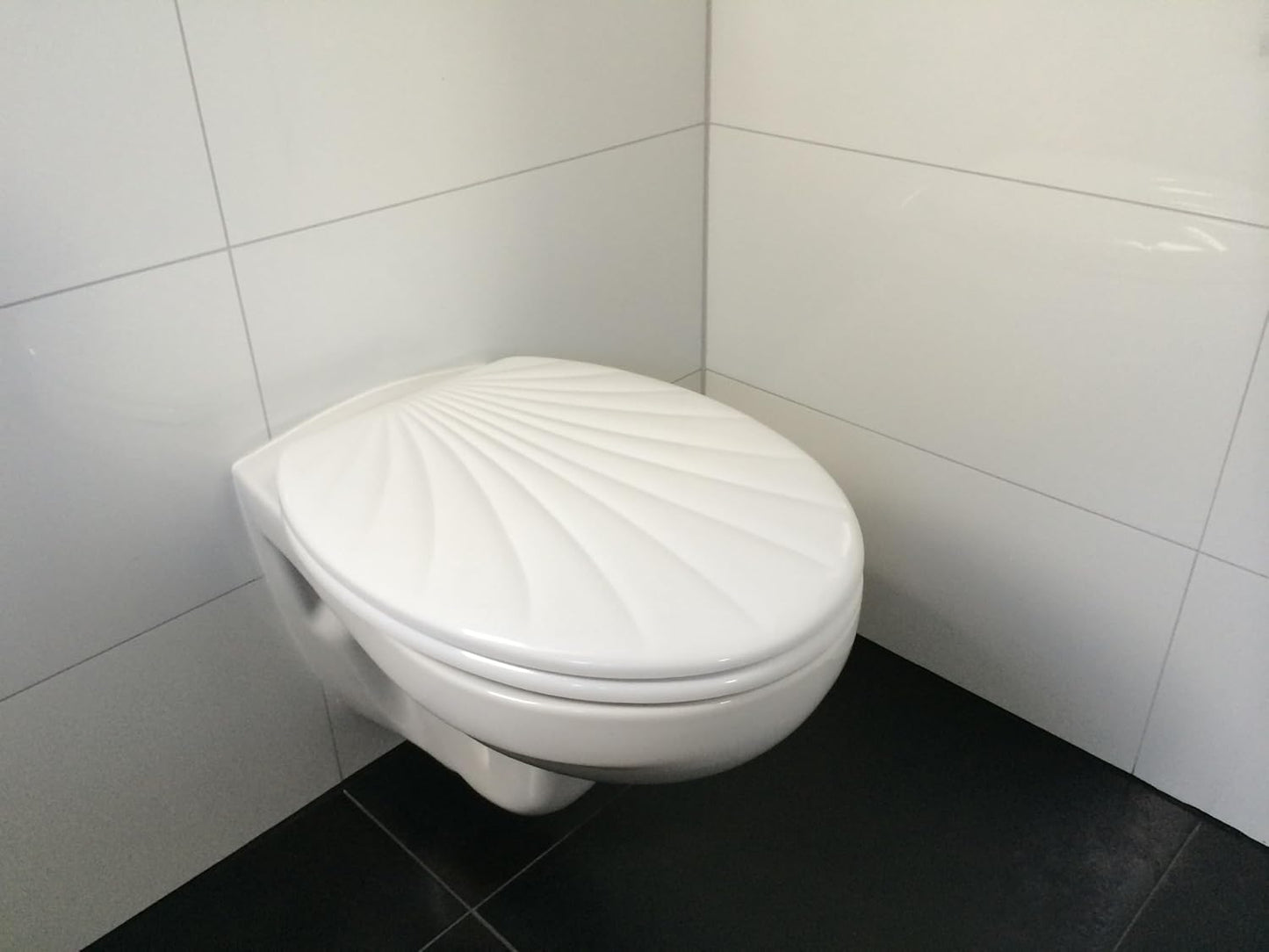 WC Sitz in Muschelform, Duroplast, stabil