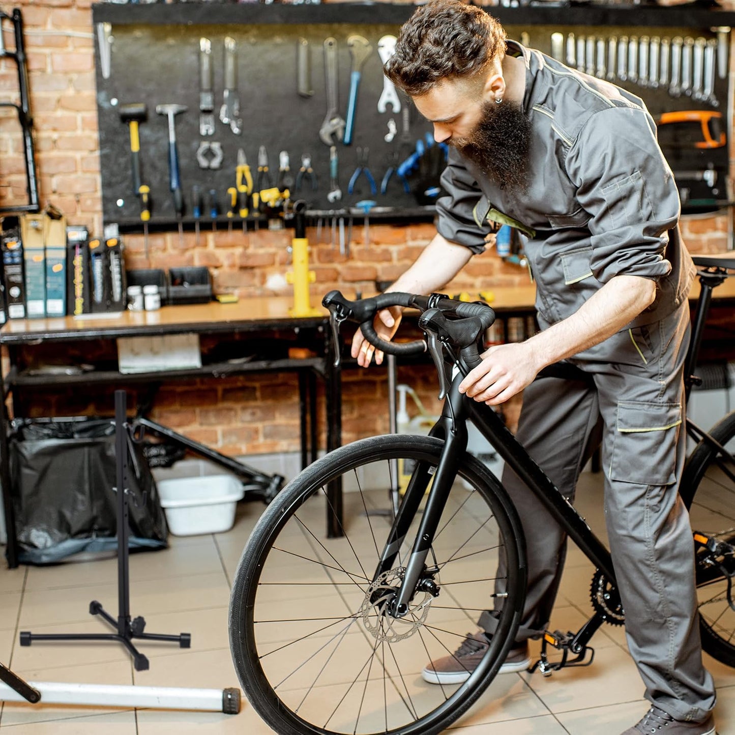 Verstellbarer Hinterradständer für Velo