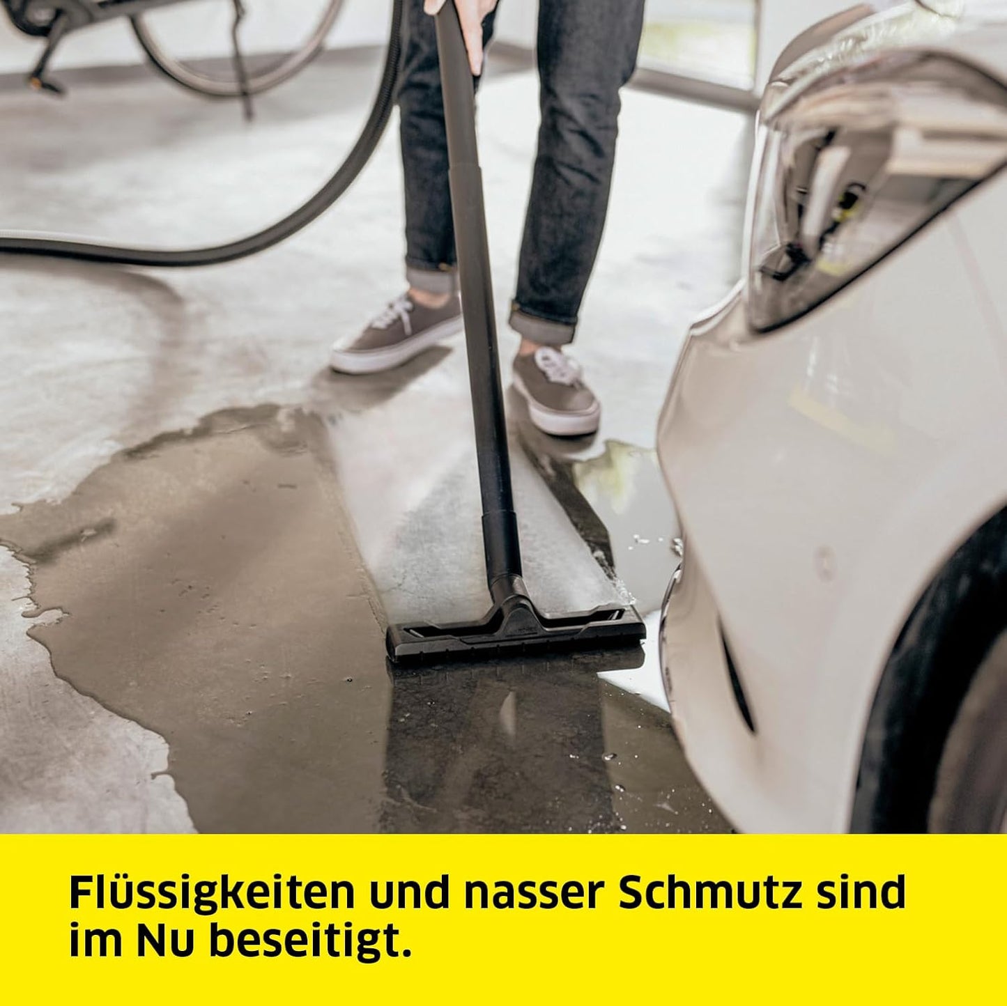 Nass- und Trockensauger WD 4 P V-20/5/22, Kunststoffbehälter mit Gerätesteckdose