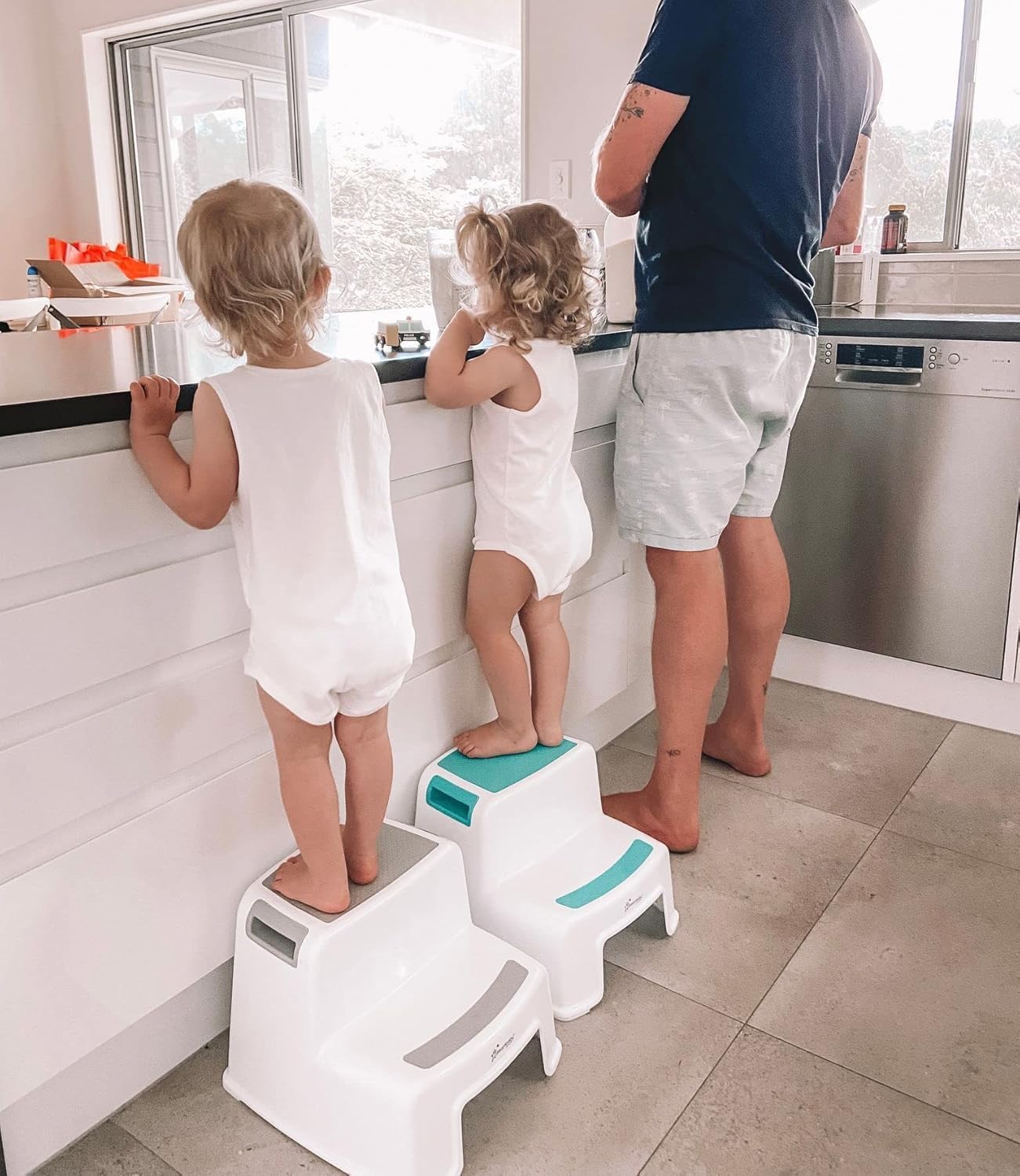 Zweistufiger Kinder-Tritthocker mit Anti-Rutsch-Funktion, Grau 2 Up