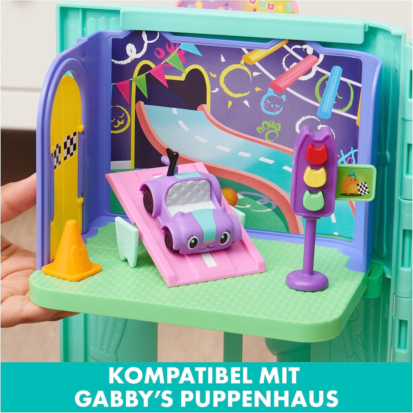 Deluxe Spielzimmer-Set mit Carlita Auto und Zubehör, Mehrfarbig