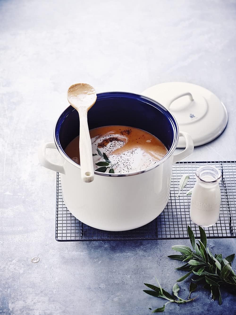 Emaillierter Suppentopf Indigo mit Keramik-Antihaft, Suppentopf mit Deckel 24cm/8,7 l Crème