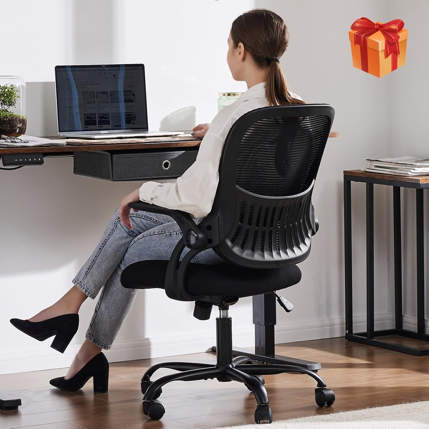 Ergonomischer Bürostuhl mit Lendenwirbelstütze, Schwarz Klappbare Armlehne