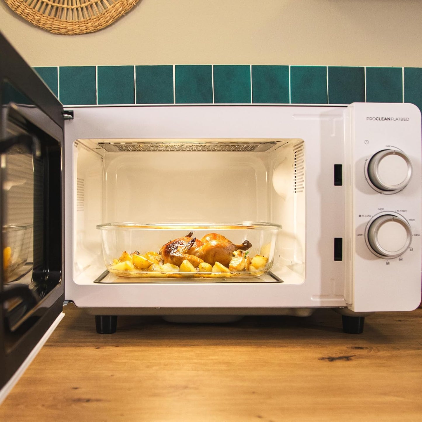 Mikrowelle mit Grill und 3DWave-Technologie, Weiss | Grill | Schwarze Tür