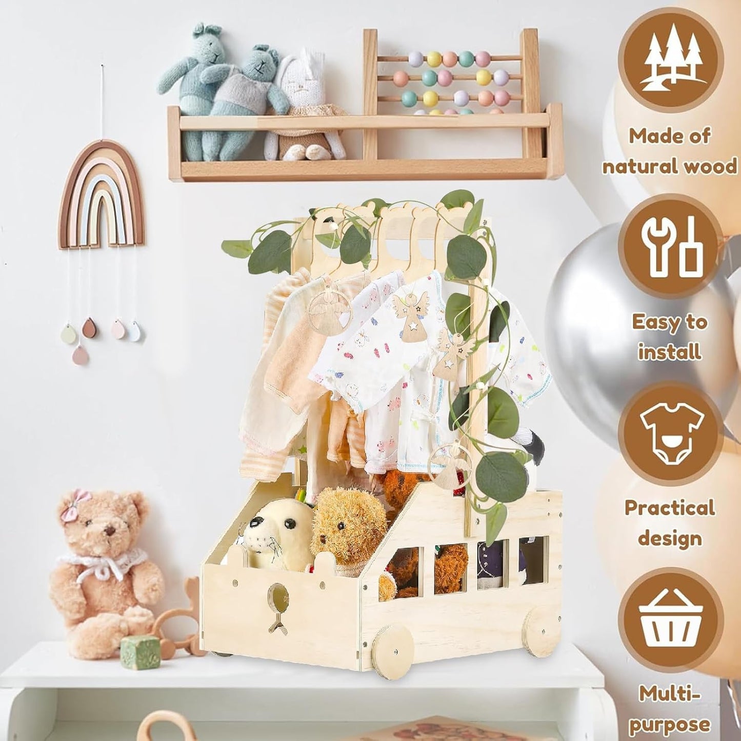 Babykorb auf Rädern mit Puppenkleiderbügeln, Rabbit