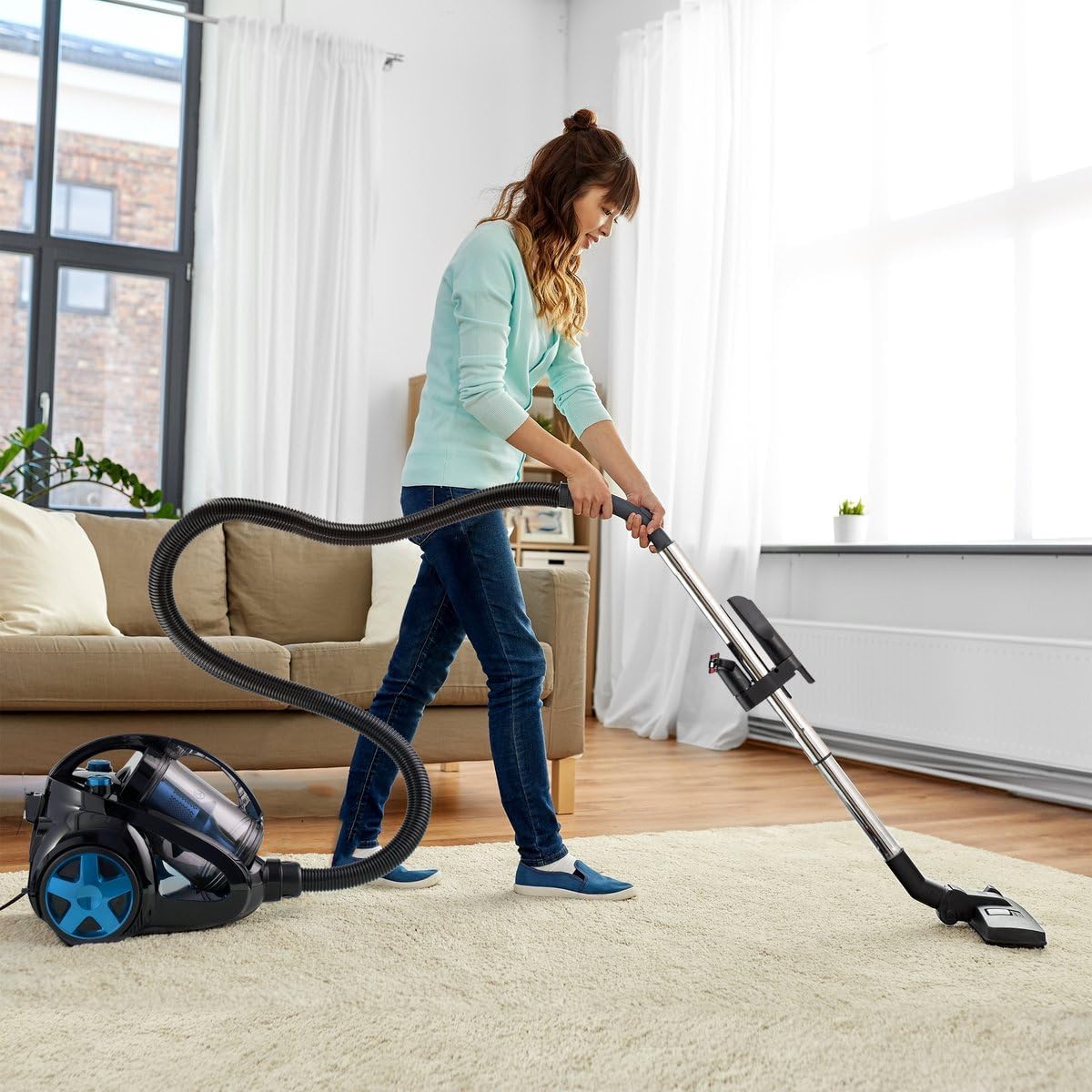 Beutelloser Staubsauger AG3100 mit starker Saugkraft, Blau