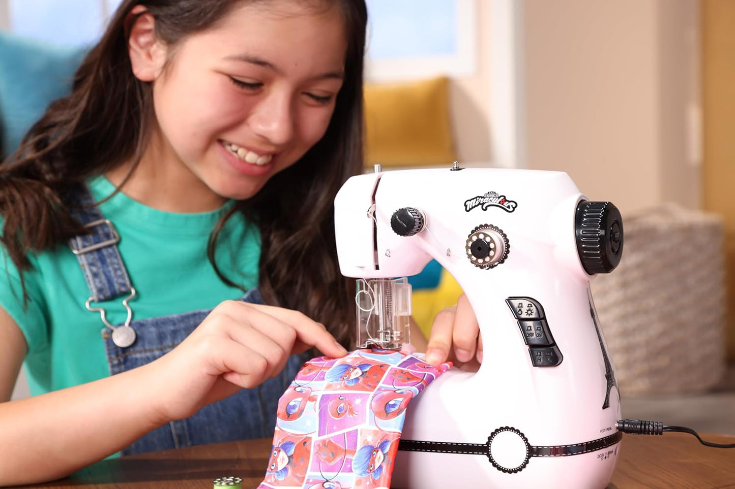Marinette Mini-Nähmaschine für Kinder