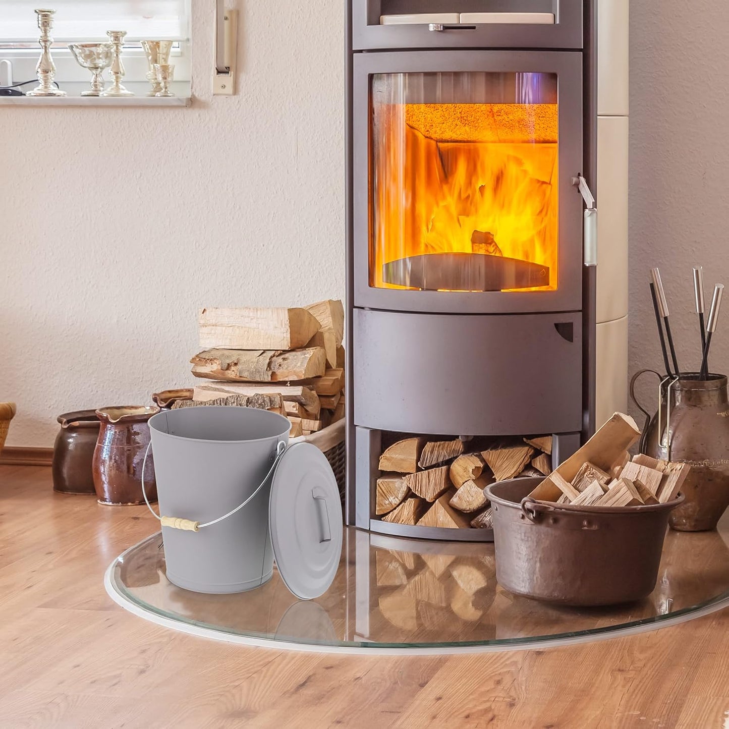 Ascheeimer mit Deckel