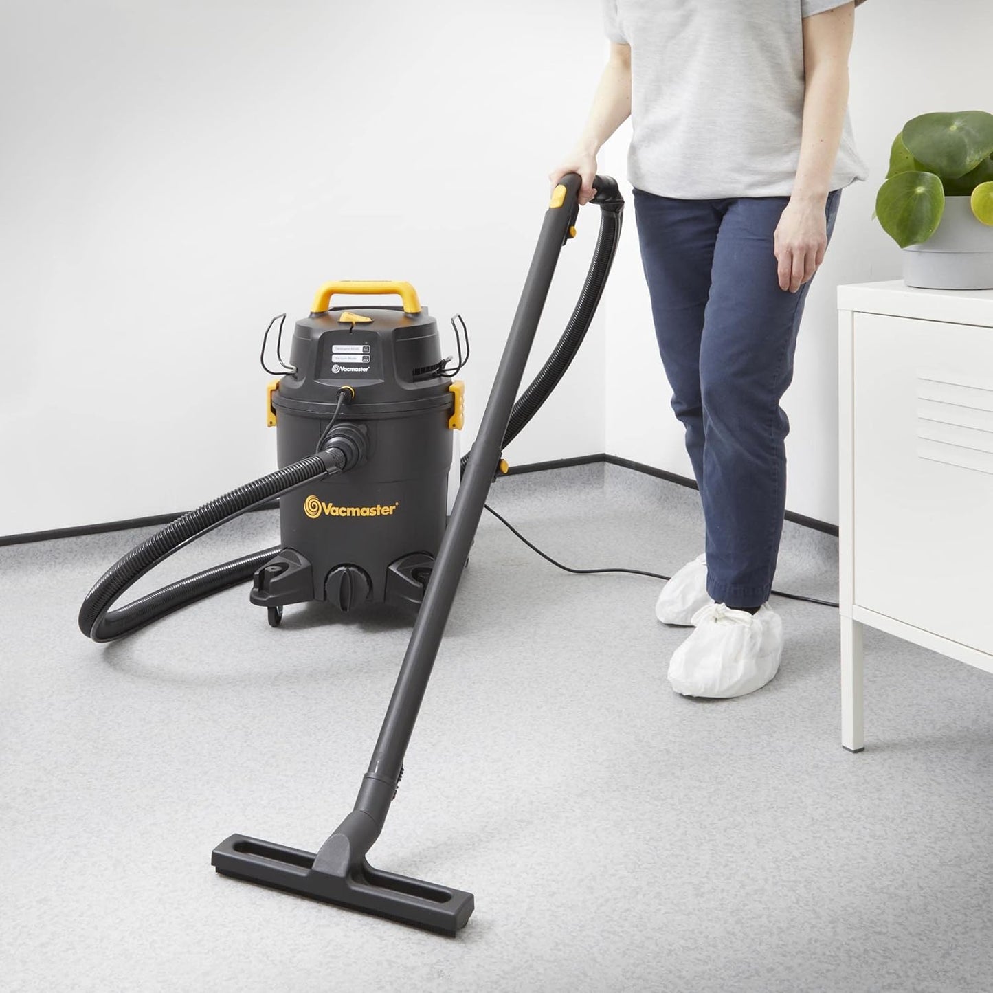 3-in-1 Waschsauger VK1323PFR mit Dual-Tank, 1300W 23L Schwarz