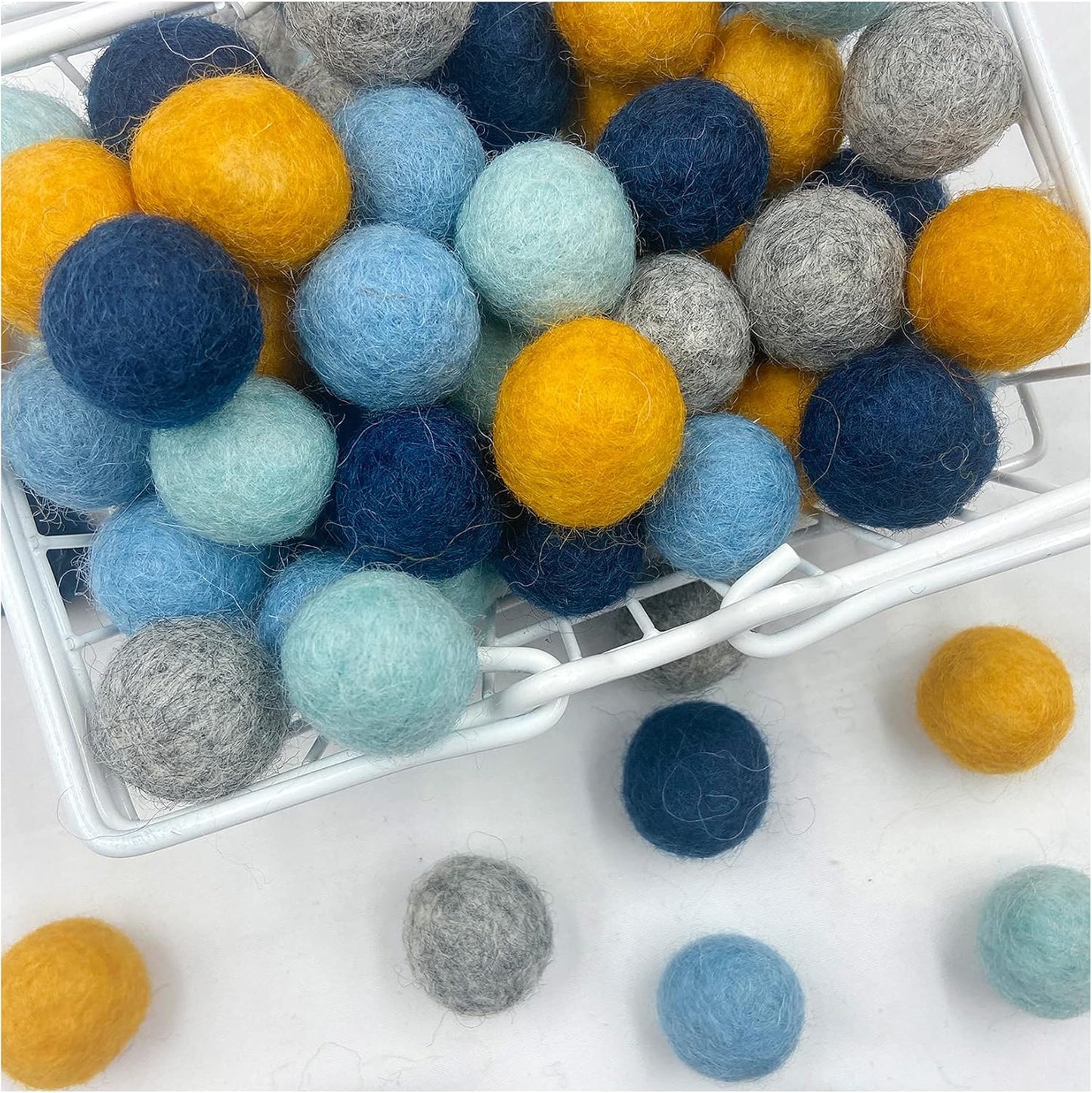 Filz Pom Pom Bälle 2cm (80 Stück) für DIY-Deko, Blau -80pc