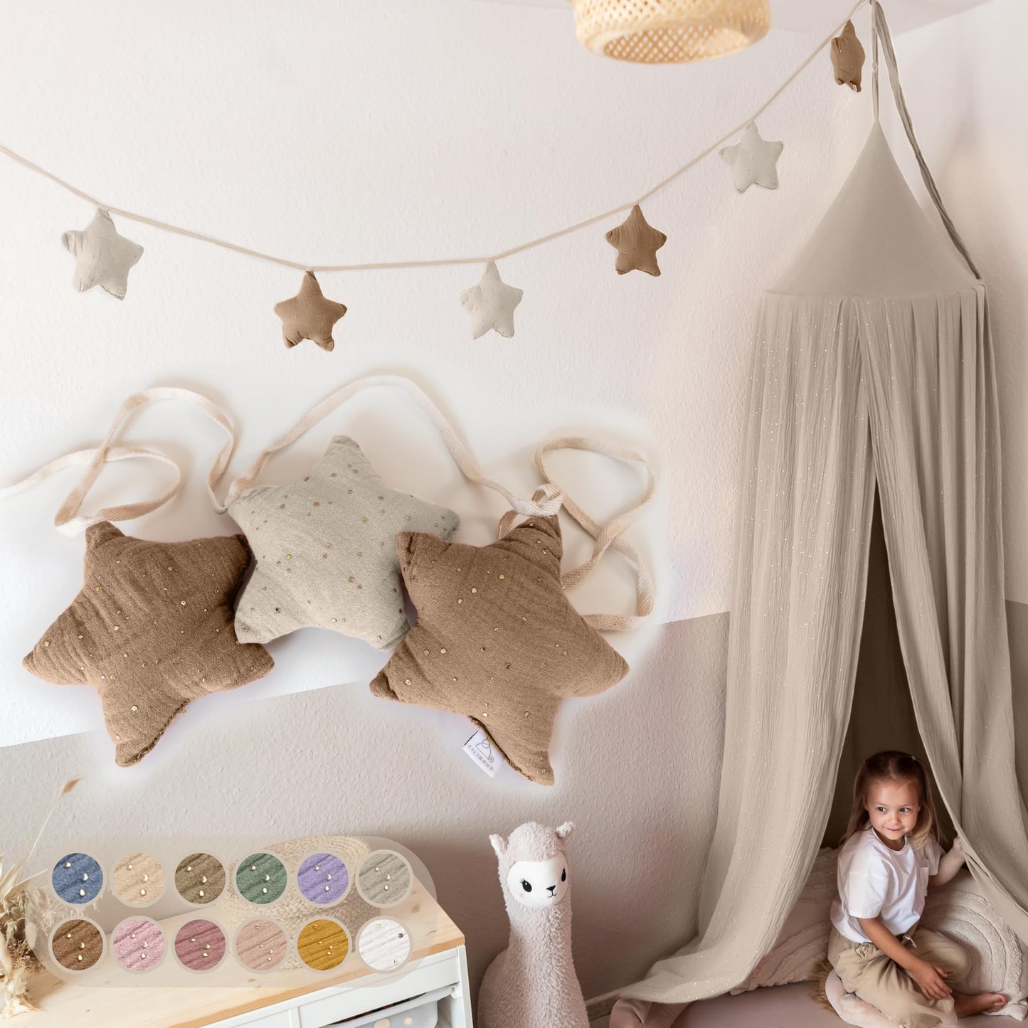 Sternenkette mit Goldapplikation, Hellbeige & Dunkelbeige Sterne mit Goldapplikation