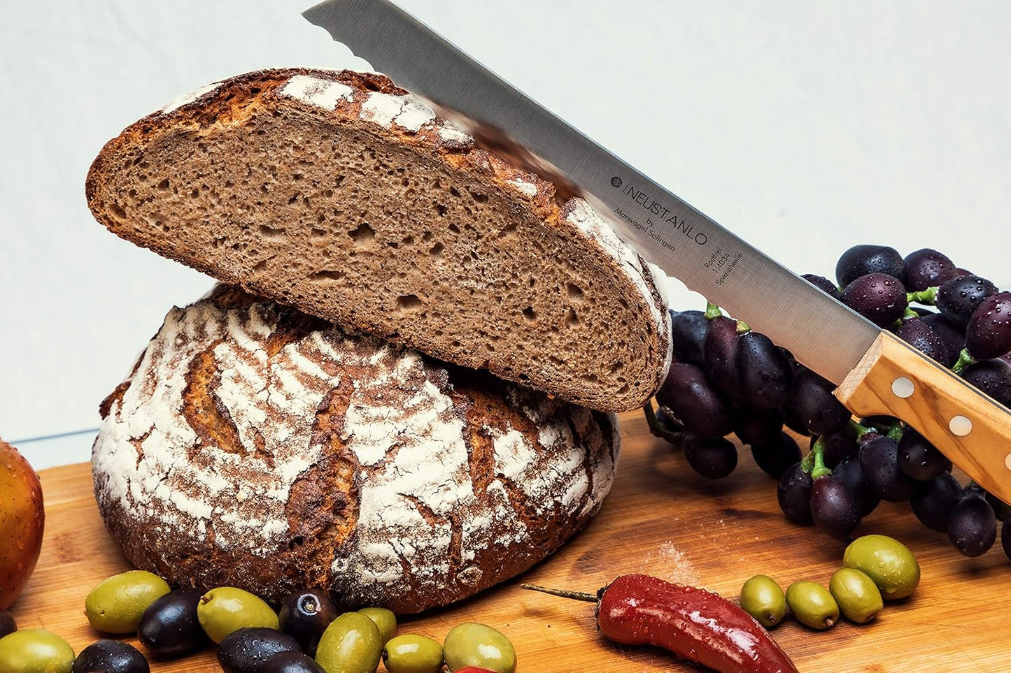 Brotmesser (Modellnummer 82 80 12), Olivenholz
