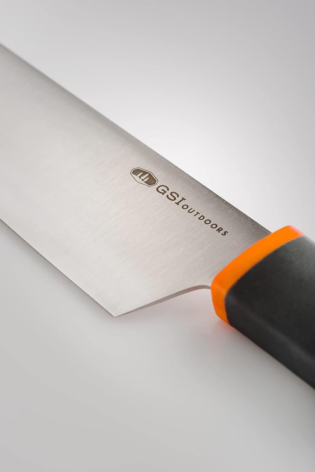 Santokumesser mit Klingenschutz