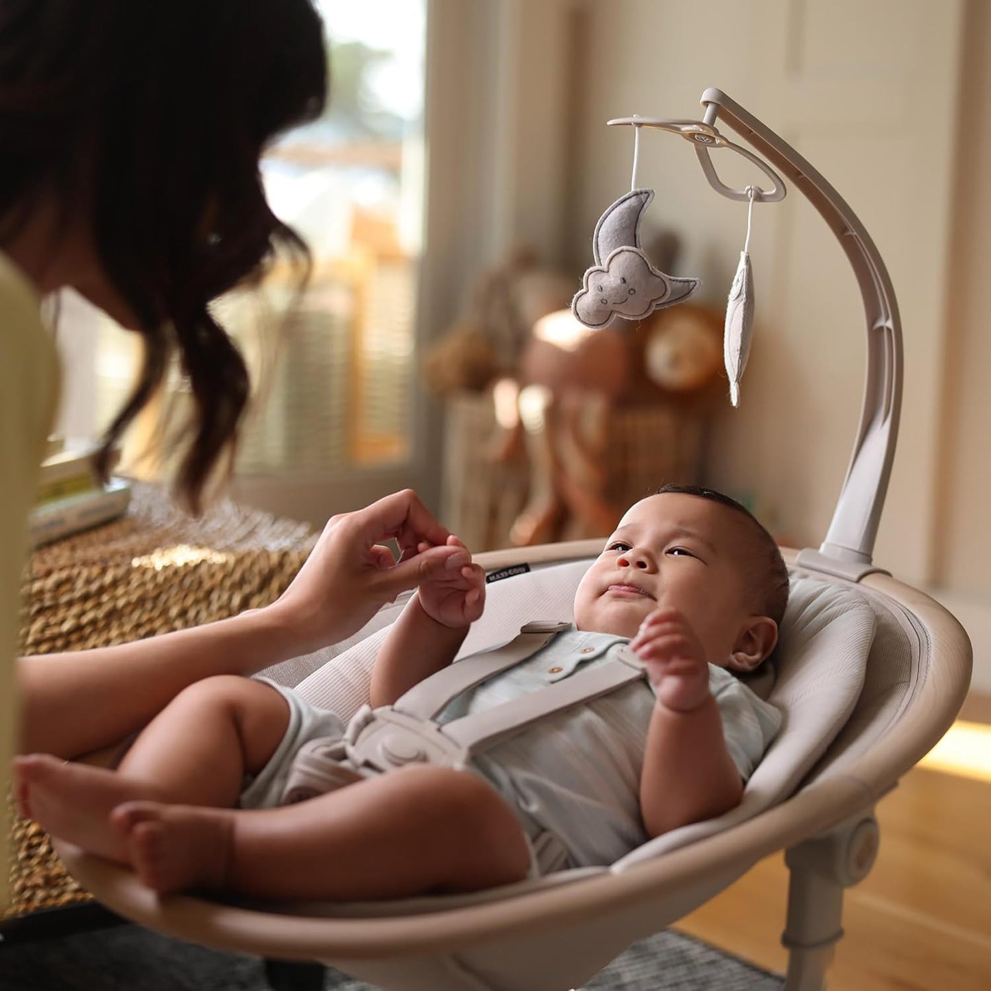 Elektrische Babyschaukel Cassia mit 360°-Drehung, Classic Beige, Cassia