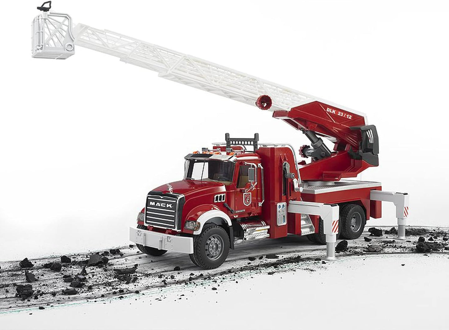 02821 - Mack Granite Feuerwehrleiterwagen