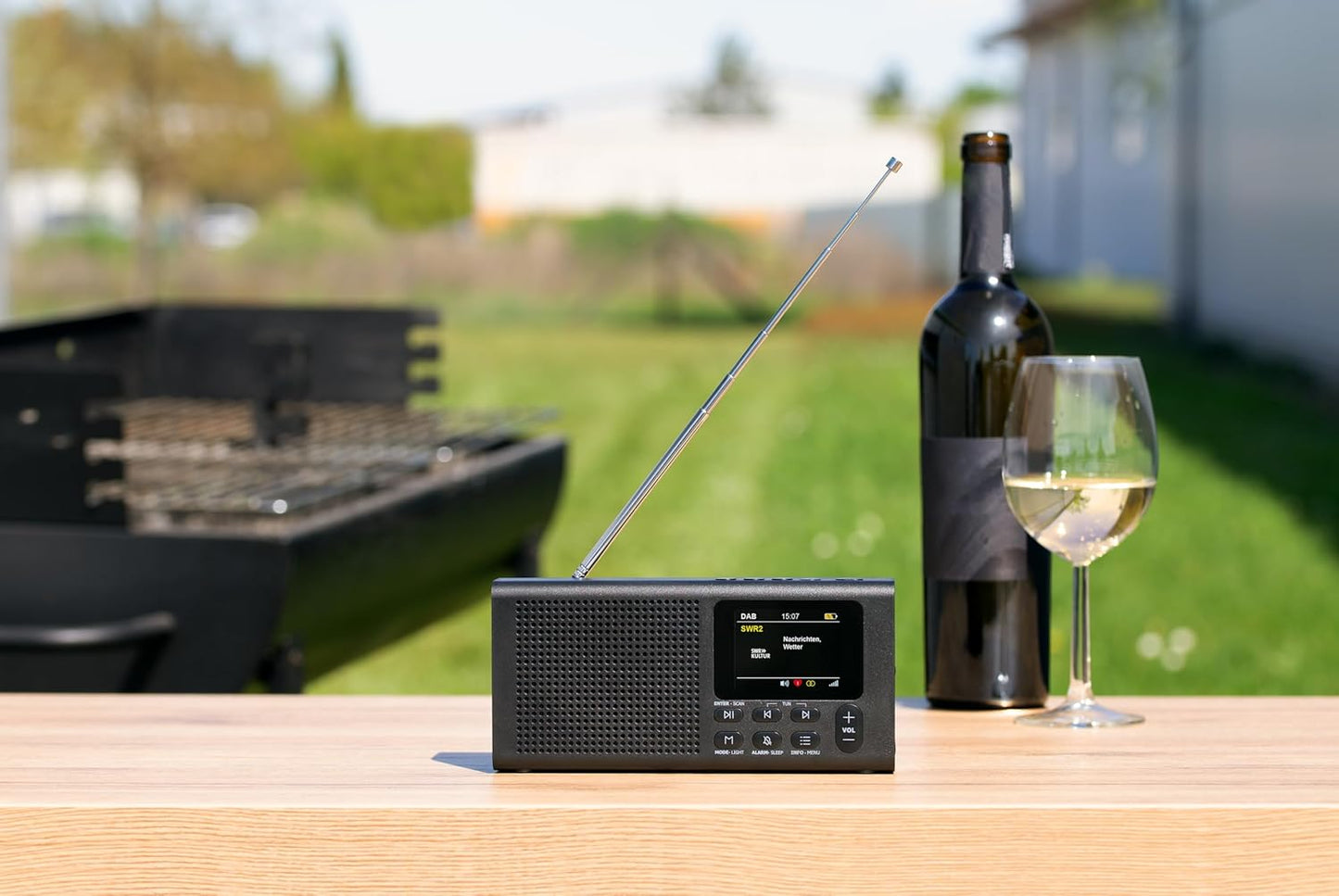 Digitales DAB+/UKW Radio DBT200 mit Weckfunktion