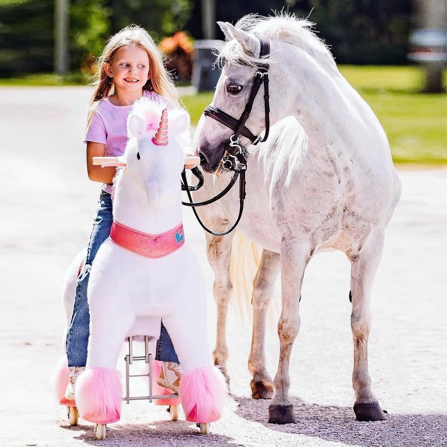 Reitspielzeug Einhorn mit Rollen, Rosa Grösse 5 für Alter 7+