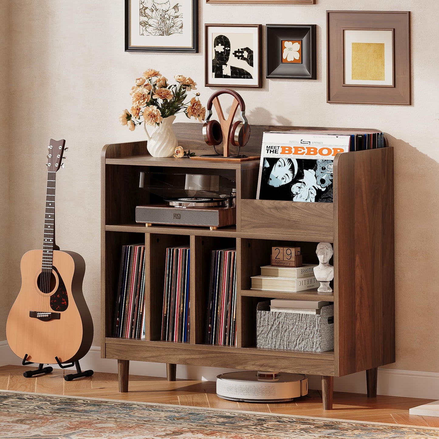 Vinyl-Plattenspieler-Regal mit Ladestation