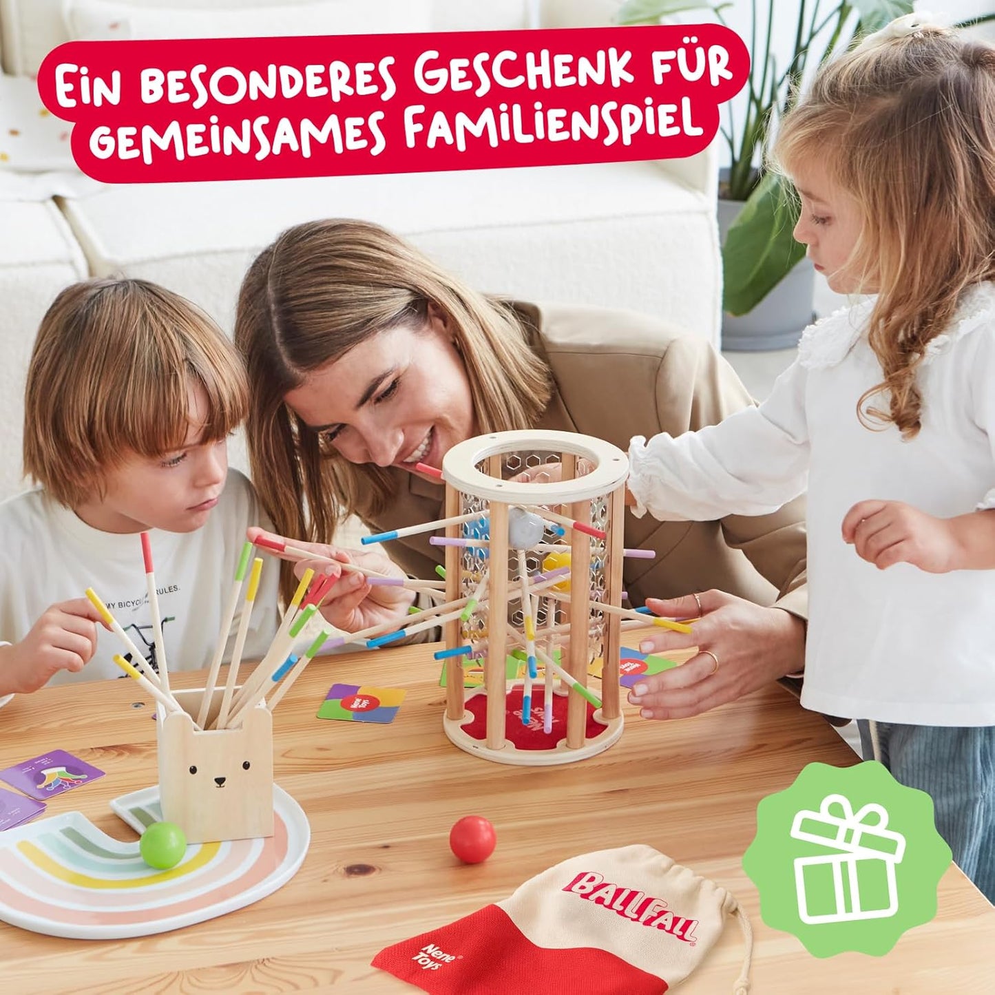 Pädagogisches Brettspiel mit bunten Stöcken, Würfeln und Karten - Spielzeug aus Holz