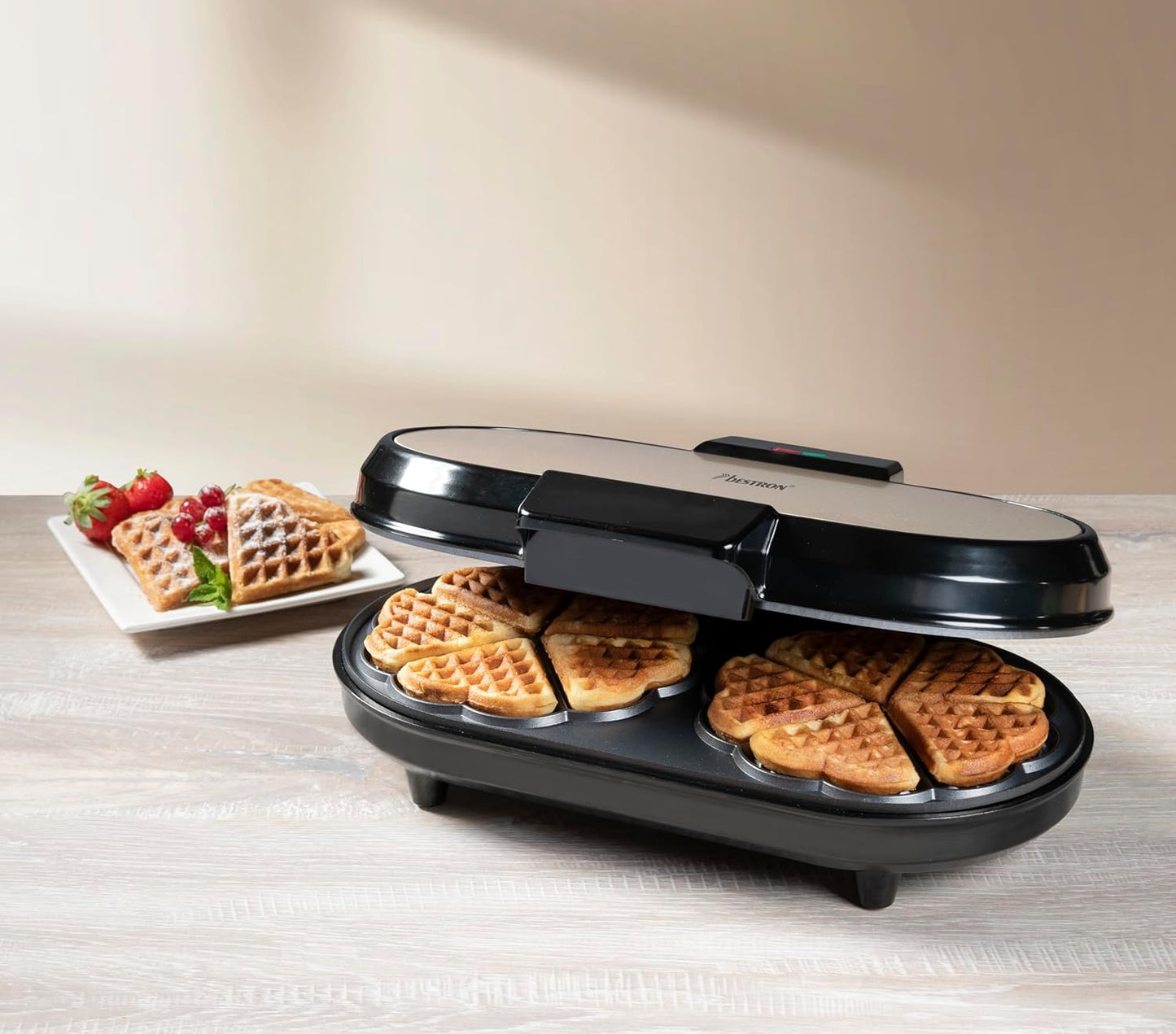 Doppel-Waffeleisen für Herzwaffeln, 1.200 Watt, Beige