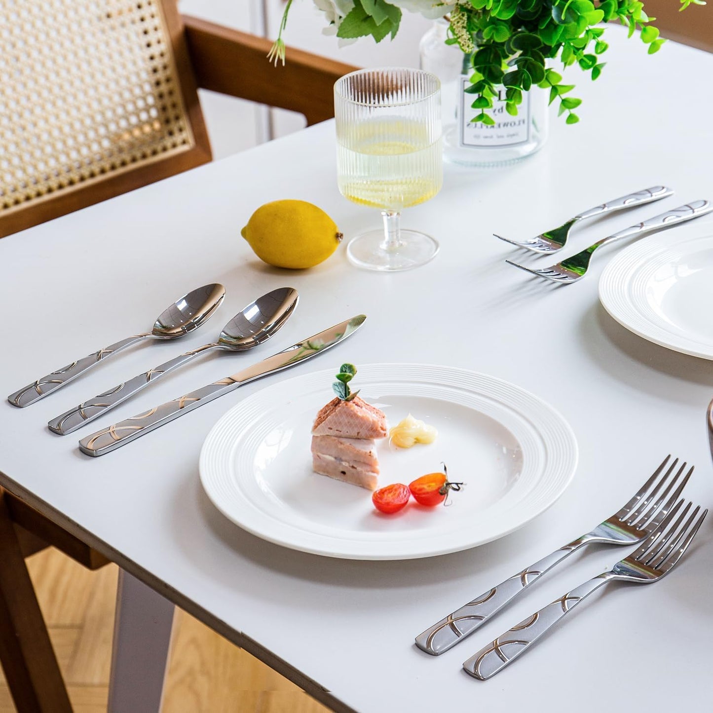 Essbesteck-Set für 12 Personen, 60