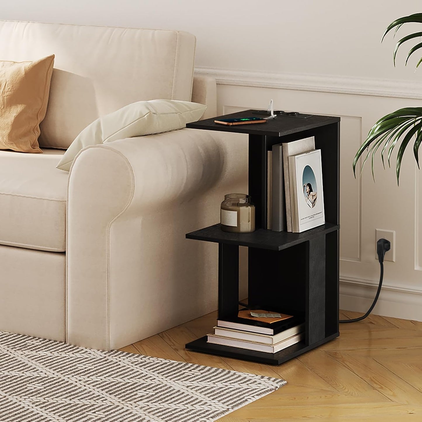 C-förmiger Couchtisch mit Ladestation, Schwarz