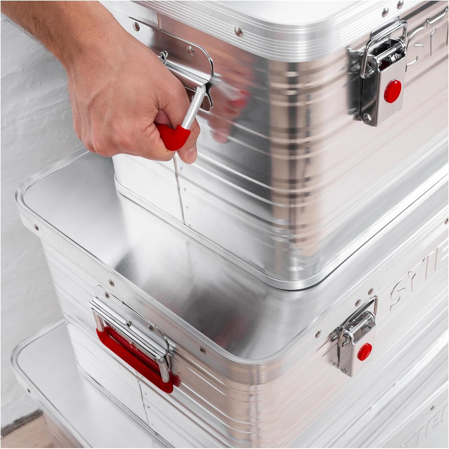 Alubox 65L mit Gummidichtung und Spannverschluss