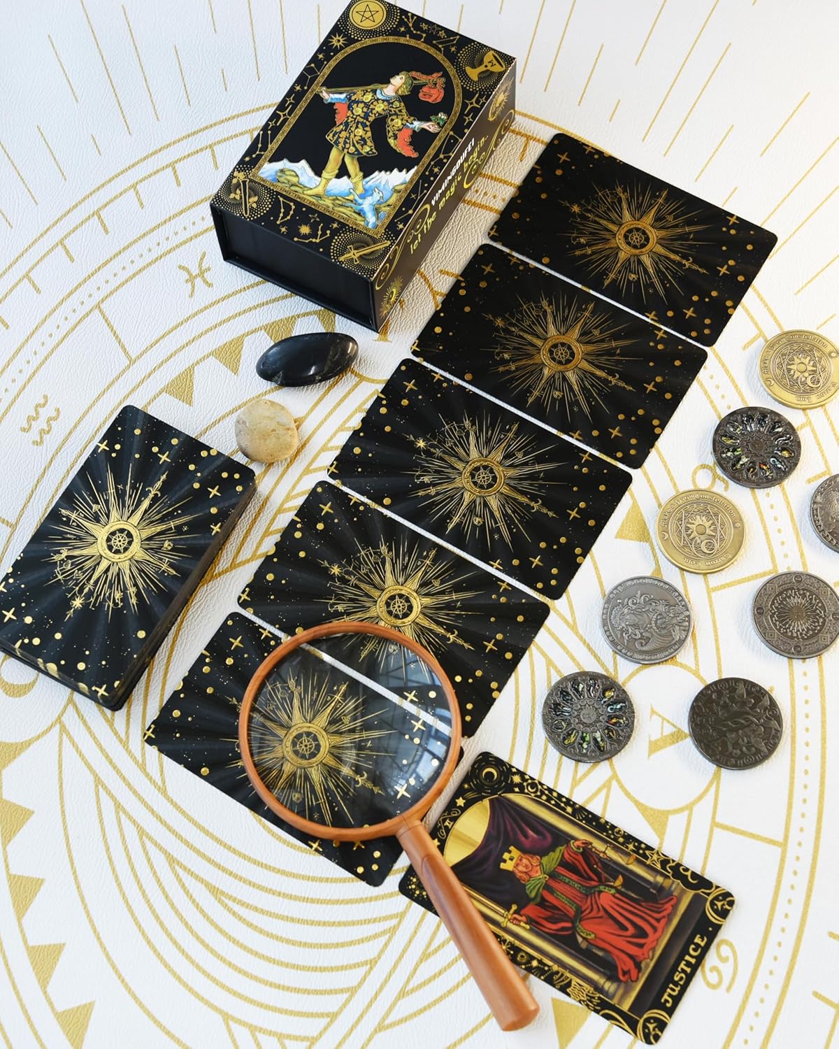 Englische Waite-Tarotkarten, Schwarz und Gold zu kombinieren