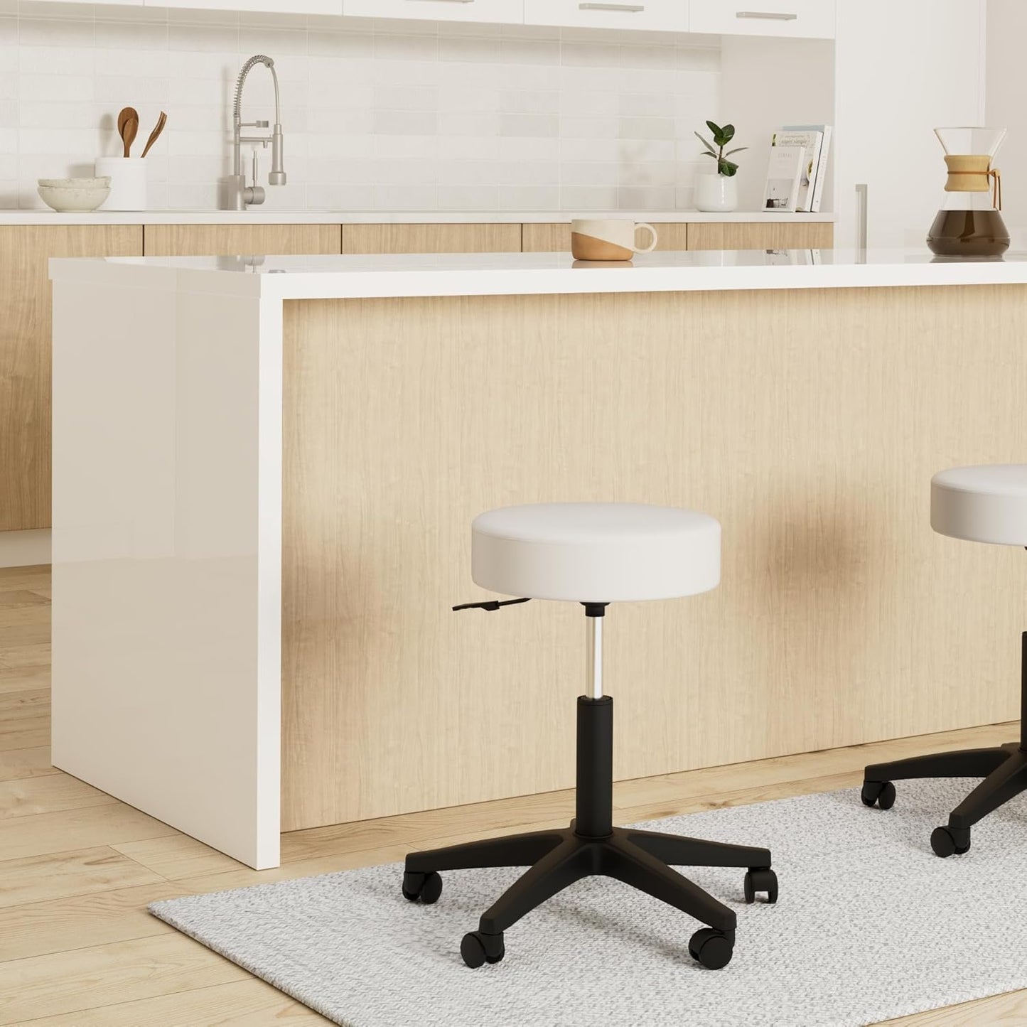 Höhenverstellbarer Rollhocker, Weiss