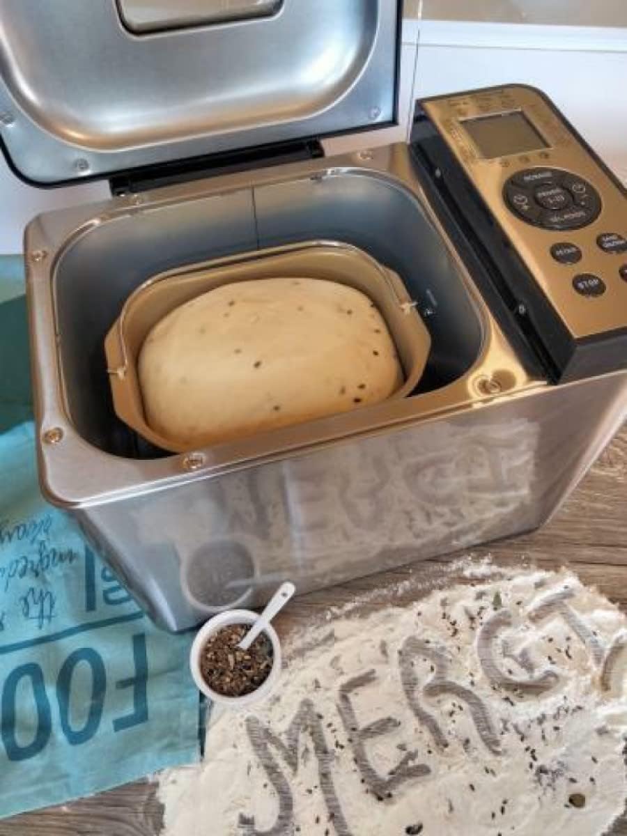Brotbackmaschine Easy Bread mit 19 Programmen