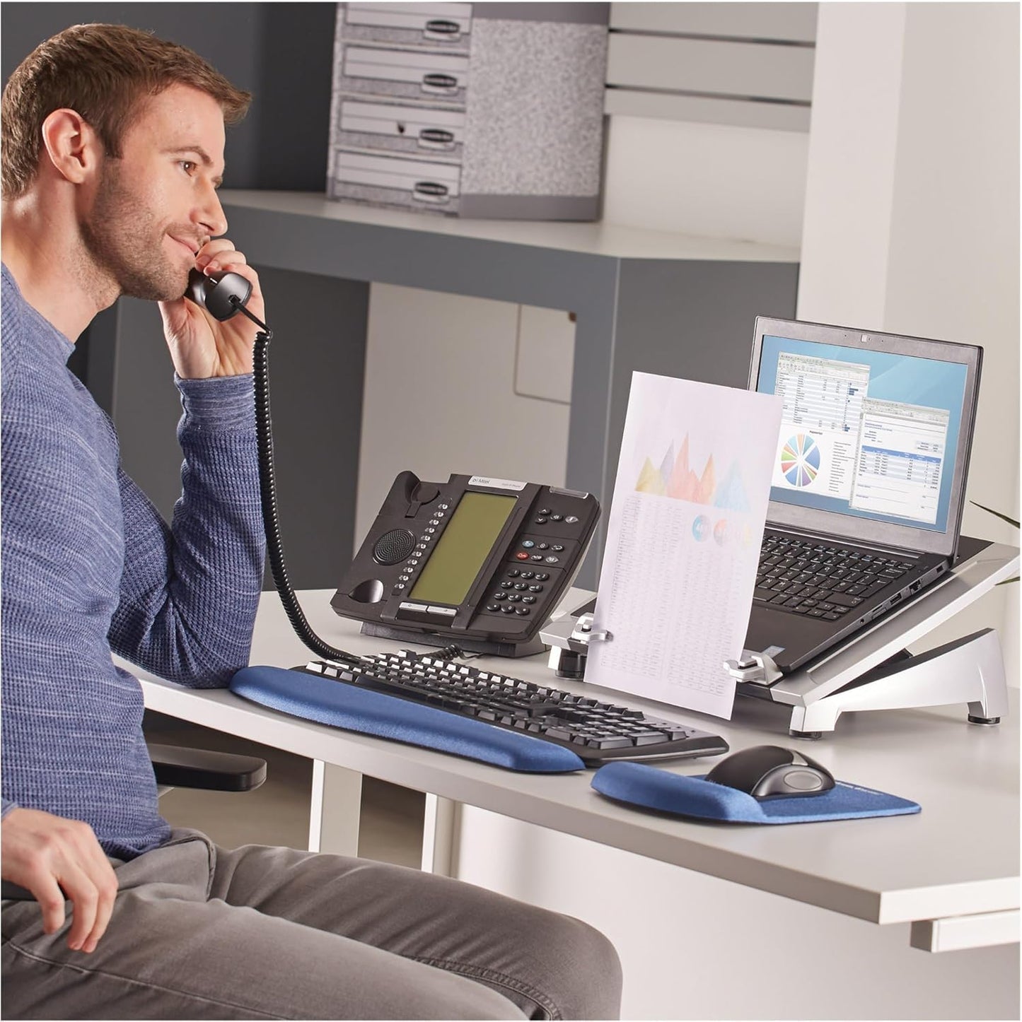 Ergonomischer Laptop-Ständer höhenverstellbar (bis 17 Zoll)