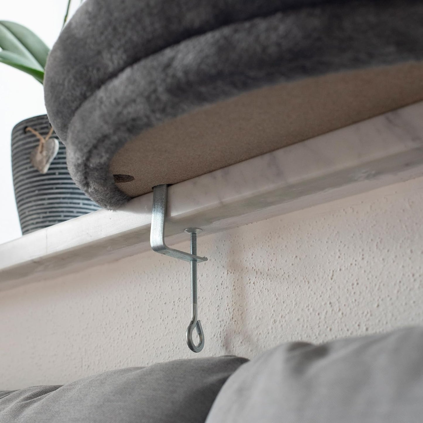 Rutschfeste Fensterliegebett mit abnehmbarem Bezug
