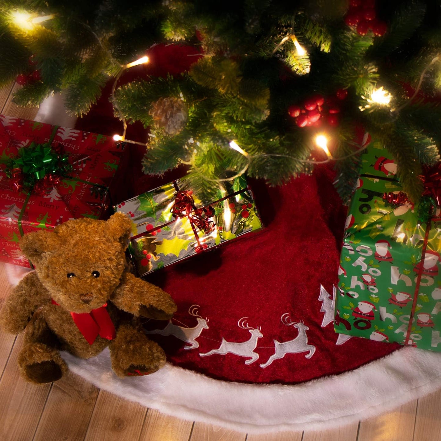 Weihnachtsbaumdecke mit Weihnachtsschlitten-Motiv, Ø 100 cm, Schlitten - Rot/Weiss