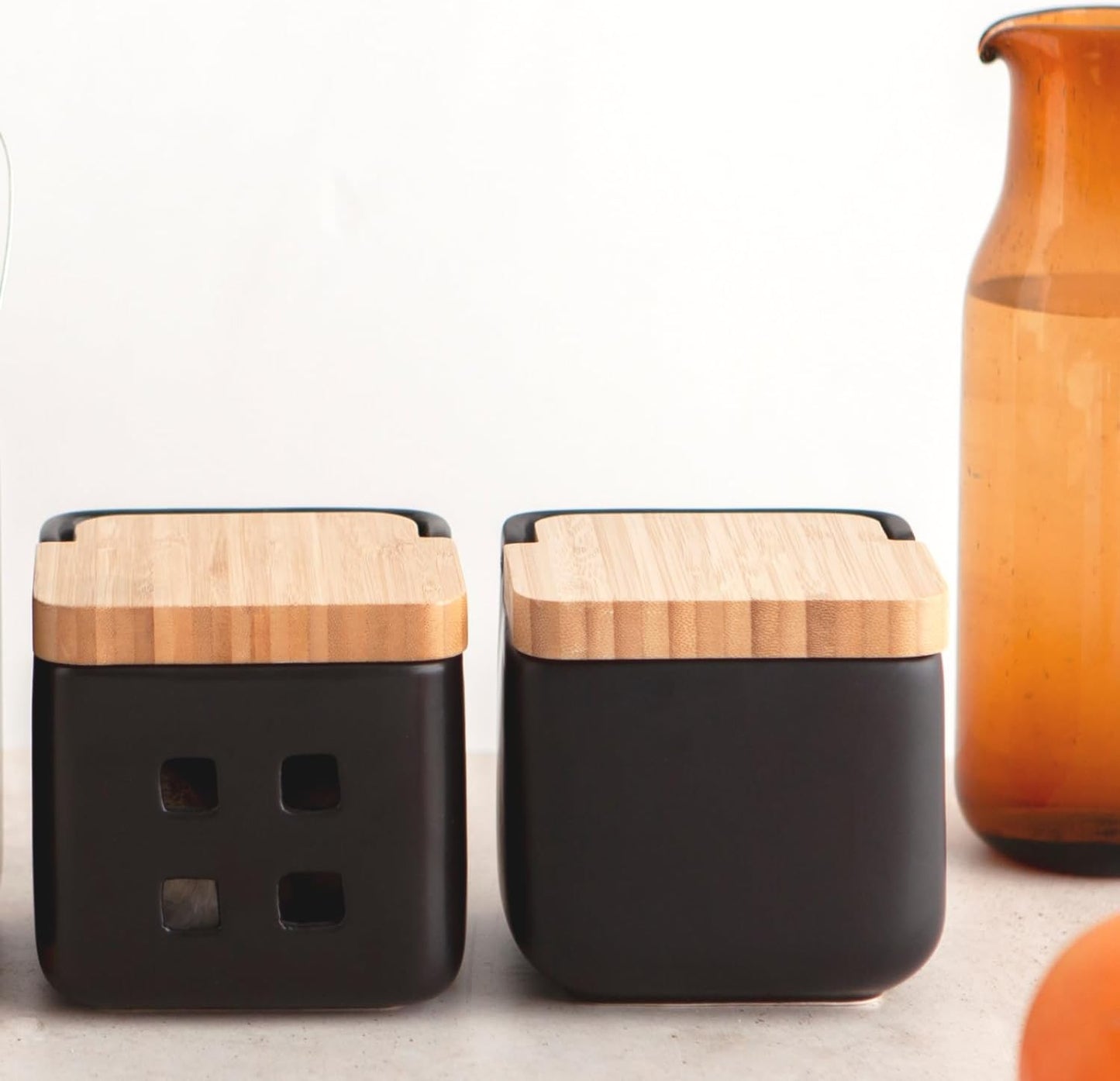 Küchenzubehör-Set mit Salzstreuer & Knoblauchdose, Set 2, Schwarz