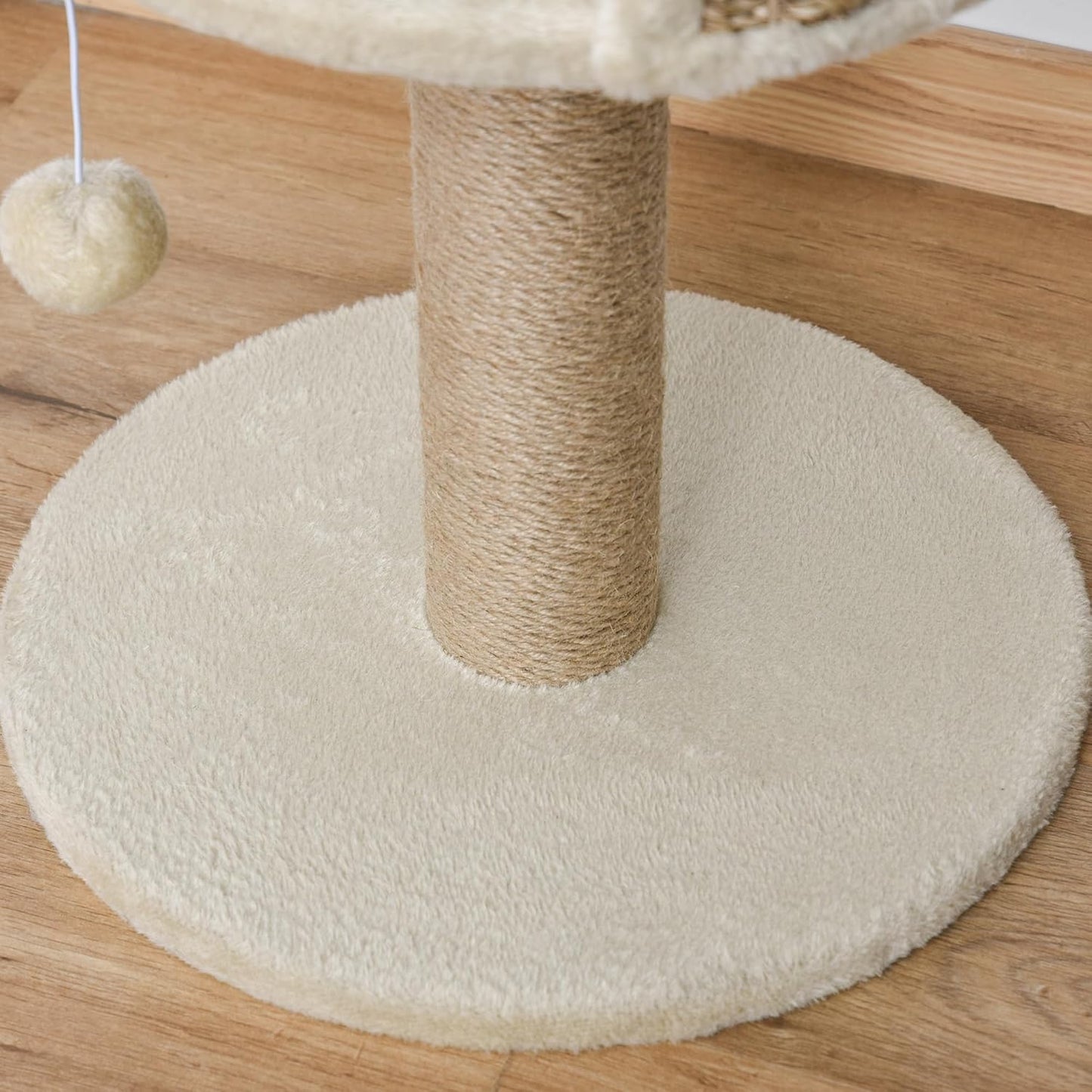 Katzenturm mit Sisalstämmen und Spielball, Kaffee 40L x 40B x 49H cm