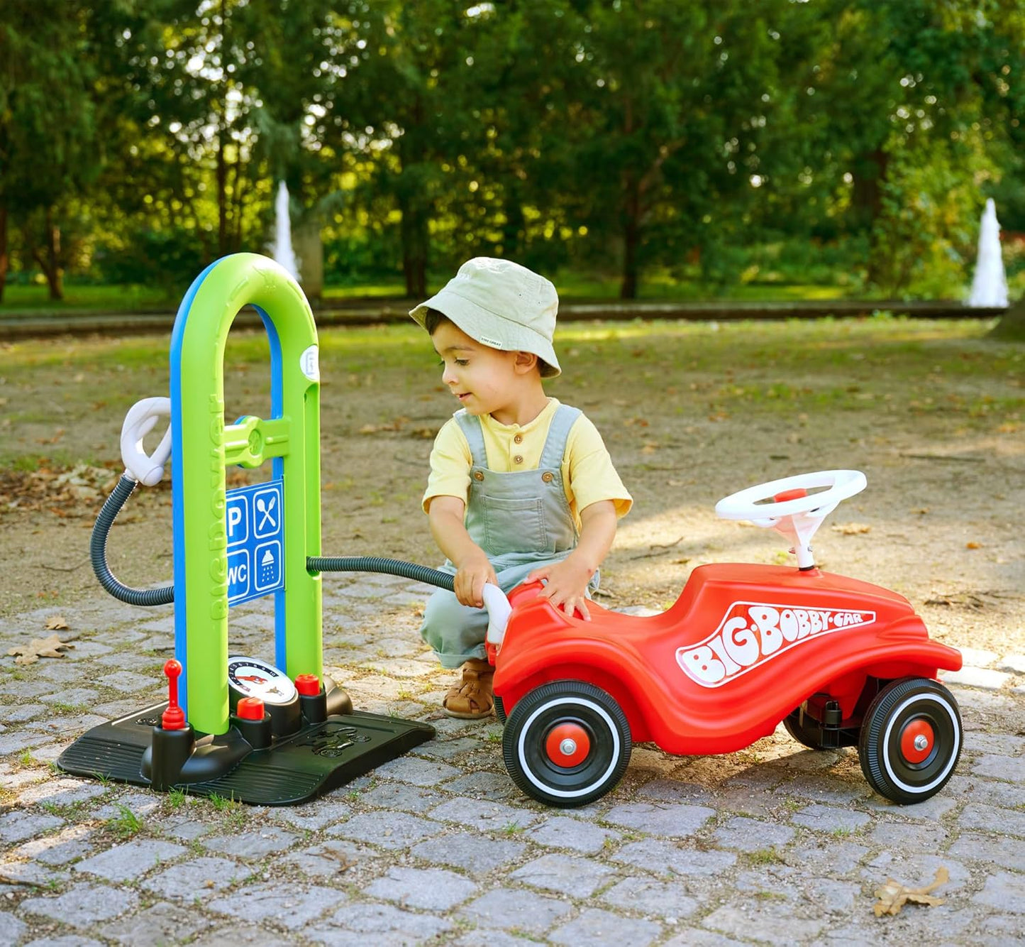 Bobby Car Tankstelle