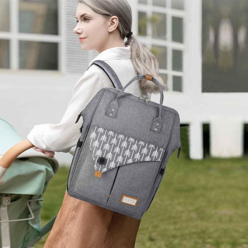 Wickelrucksack mit Wickelunterlage, Pfeil Grau Gedruckt