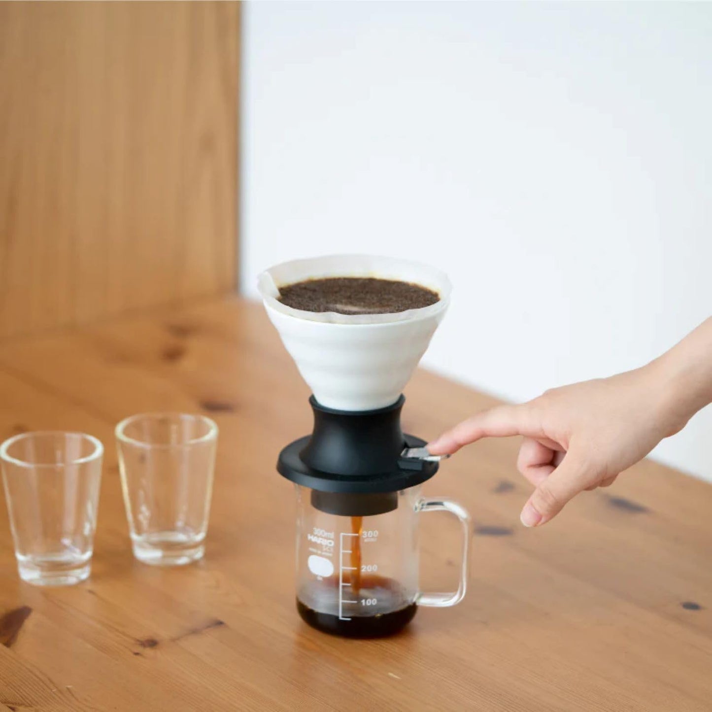 V60-02 Keramiktropfer + Filter, Size 02 Weiss