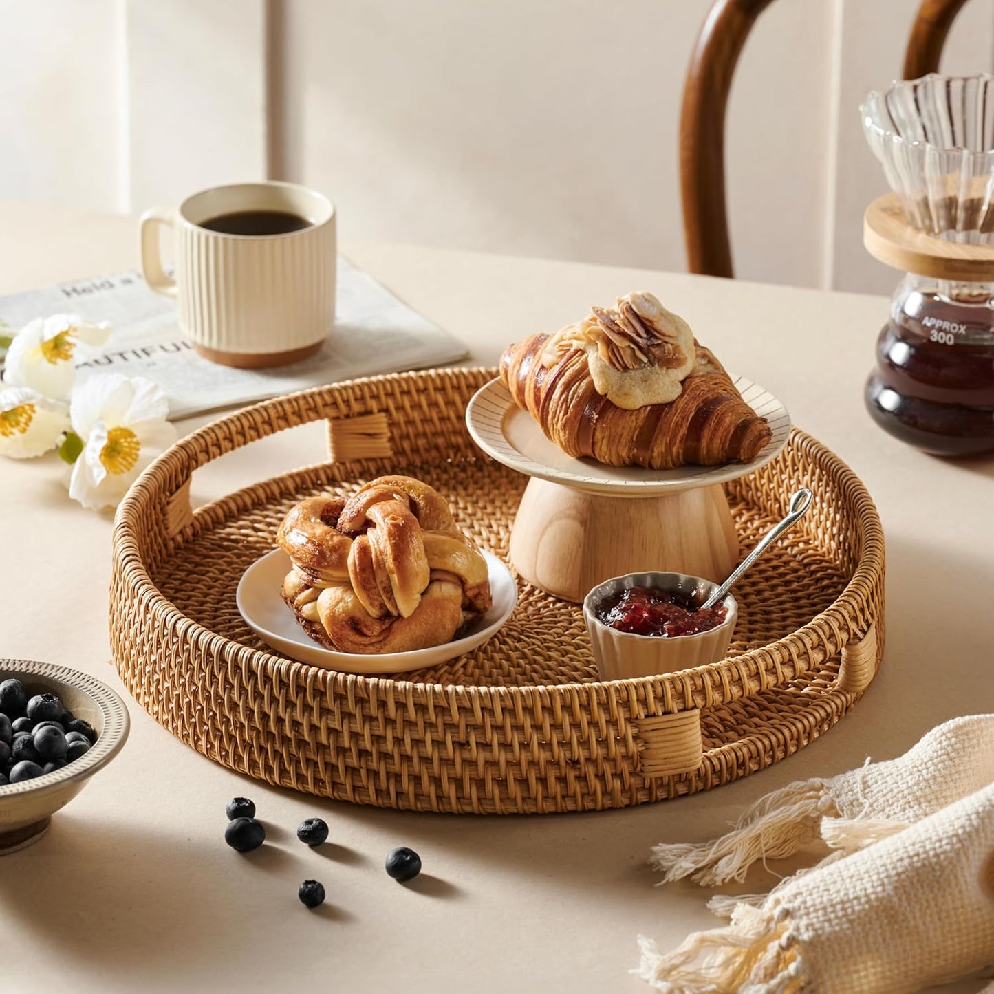 Rundes Rattan-Serviertablett, Natürlicher Honig 34 cm