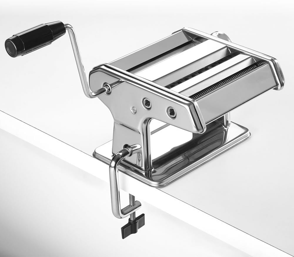 Nudelmaschine mit Handkurbel