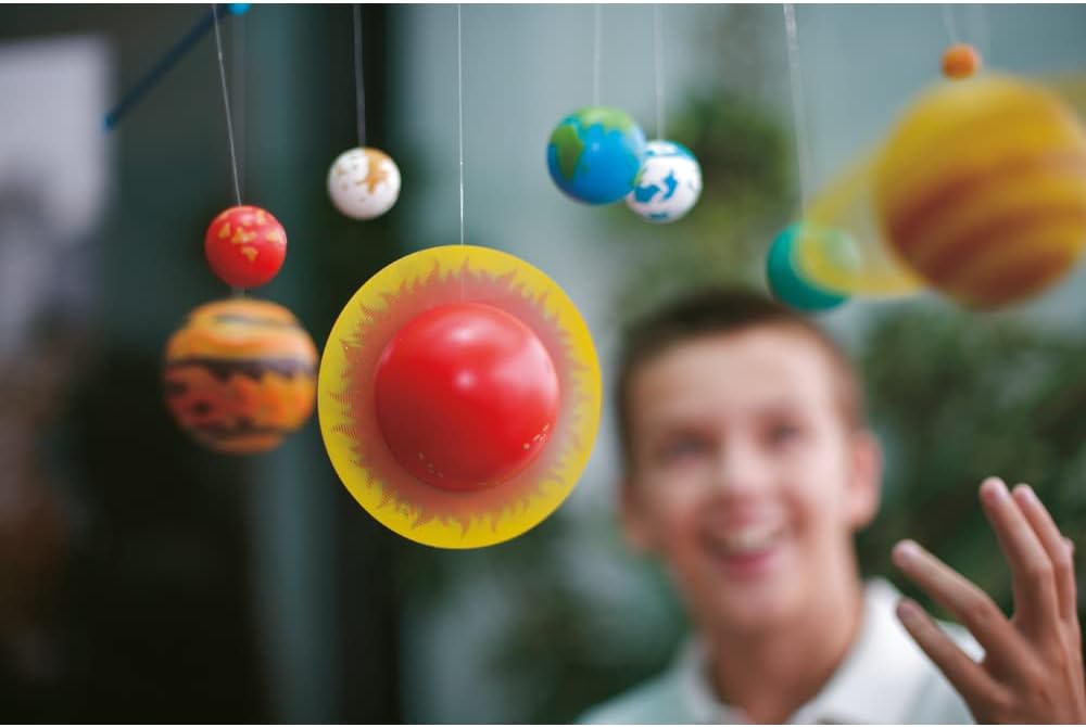 Leuchtendes Sonnensystem Mobile-Bastelset für Kinder