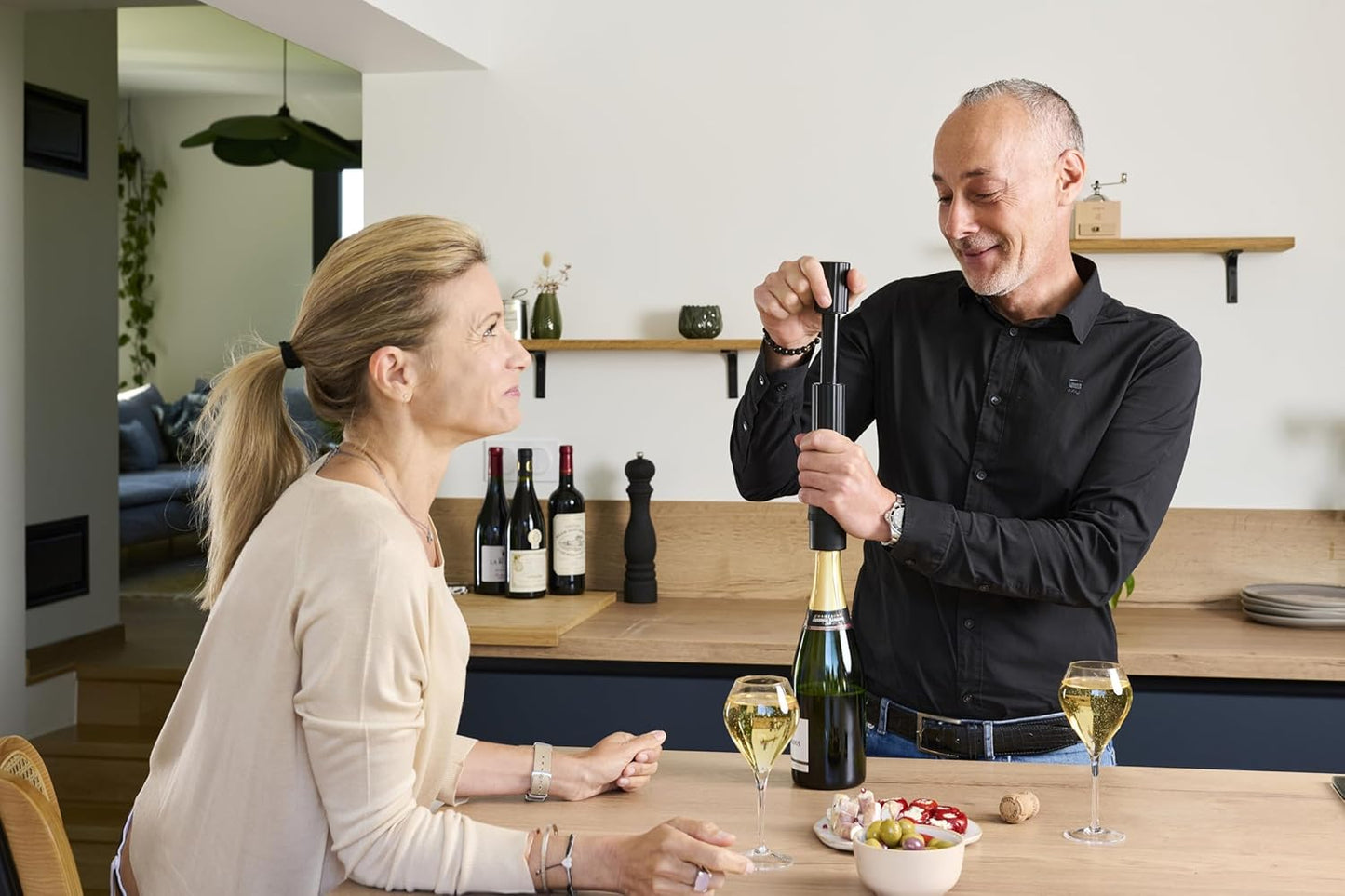 Manuelle Vakuumpumpe für Wein & Schaumwein, Schwarz Manuelle